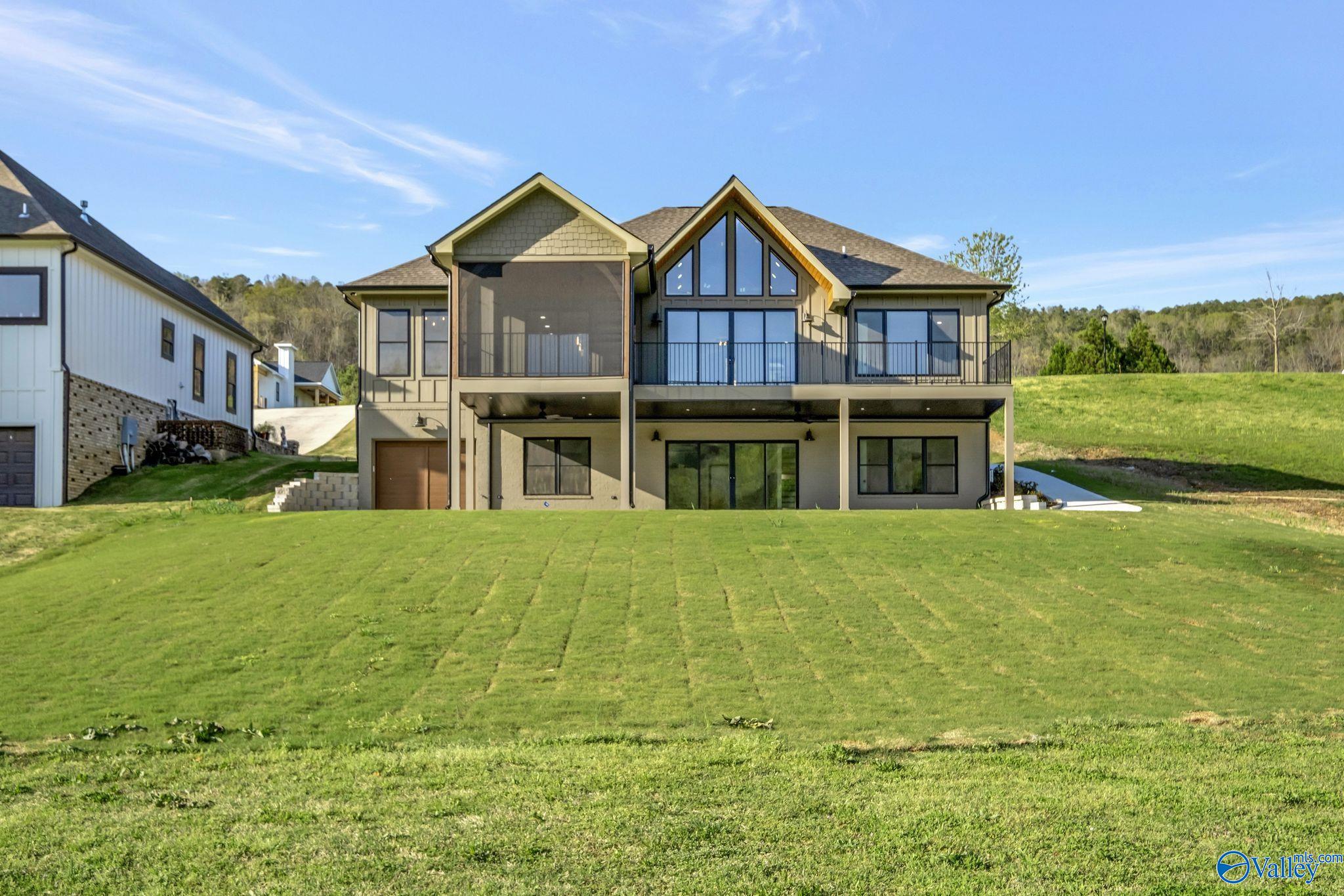 Guntersville, Alabama, 35976, United States, ,4 BathroomsBathrooms,Residential,Active,1702827