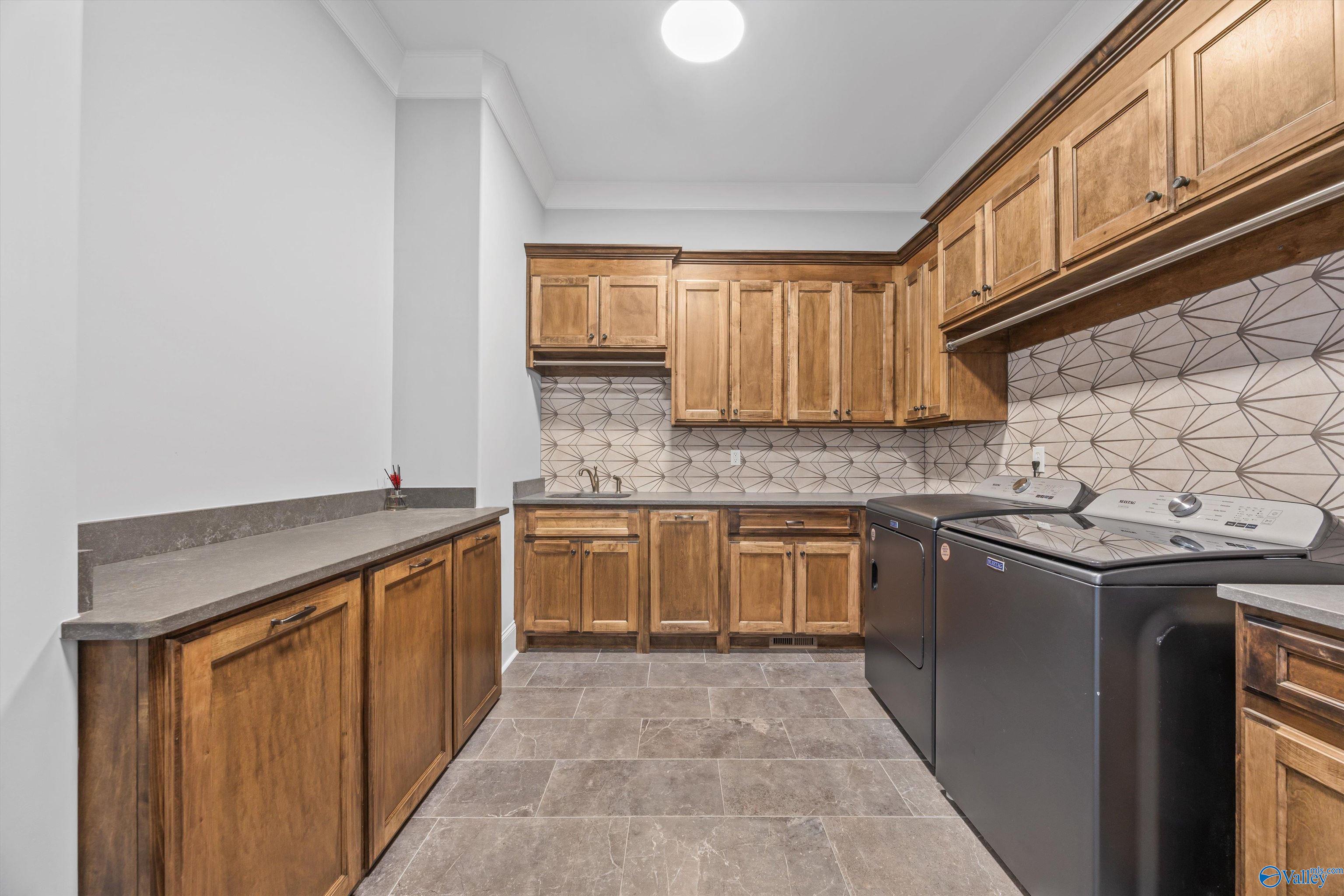 Gurley, Alabama, 35748, United States, 5 Bedrooms Bedrooms, ,7 BathroomsBathrooms,Residential,Active,1834465