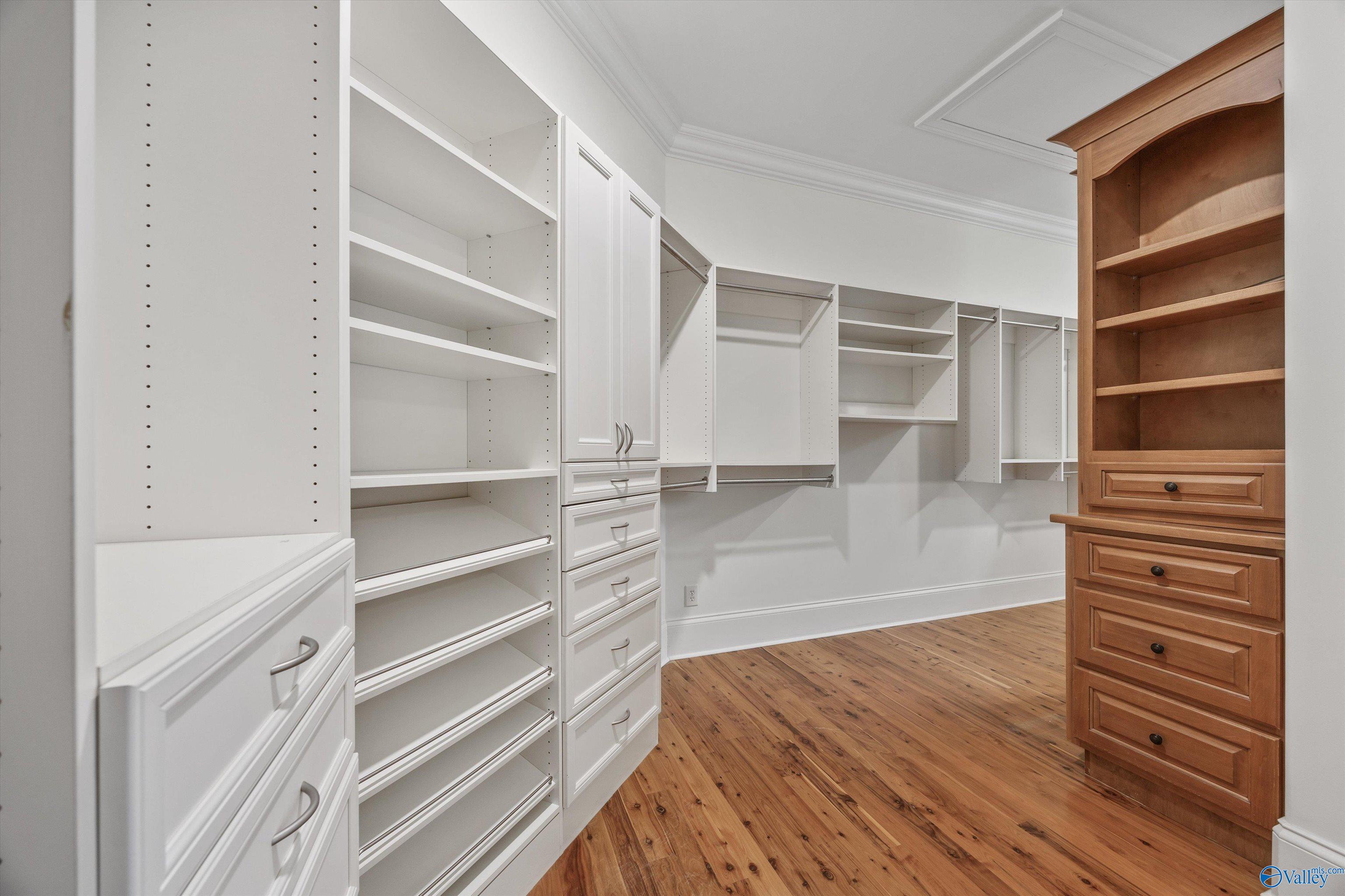 Gurley, Alabama, 35748, United States, 4 Bedrooms Bedrooms, ,5 BathroomsBathrooms,Residential,Active,1909111