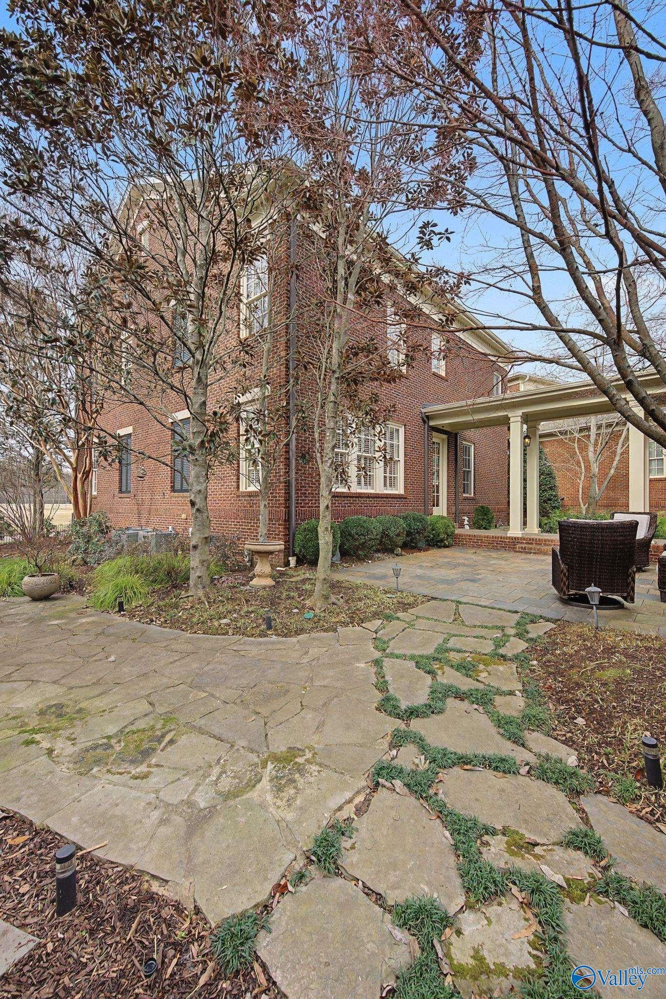 Huntsville, Alabama, 35806, United States, 4 Bedrooms Bedrooms, ,4 BathroomsBathrooms,Residential,Active,2012926