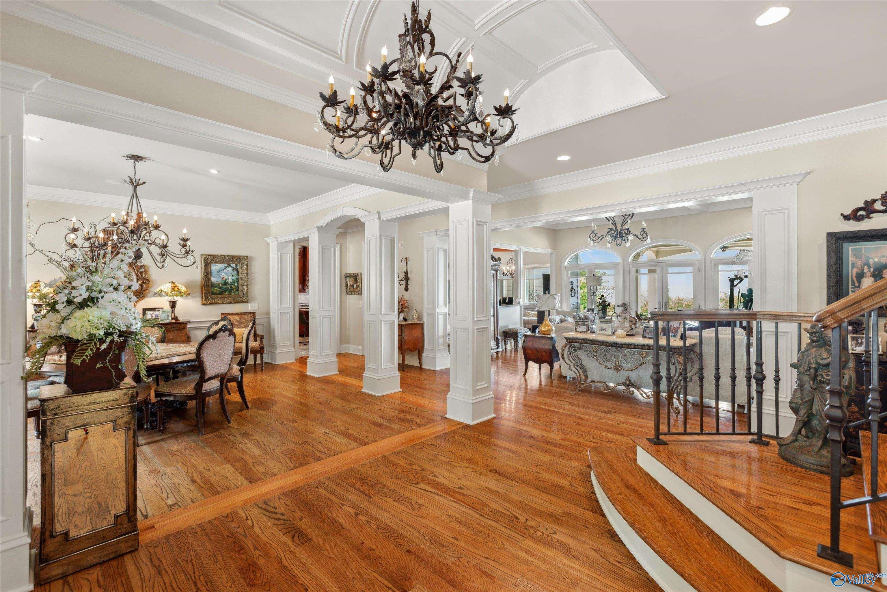 Huntsville, Alabama, 35801, United States, ,8 BathroomsBathrooms,Residential,Active,1832329