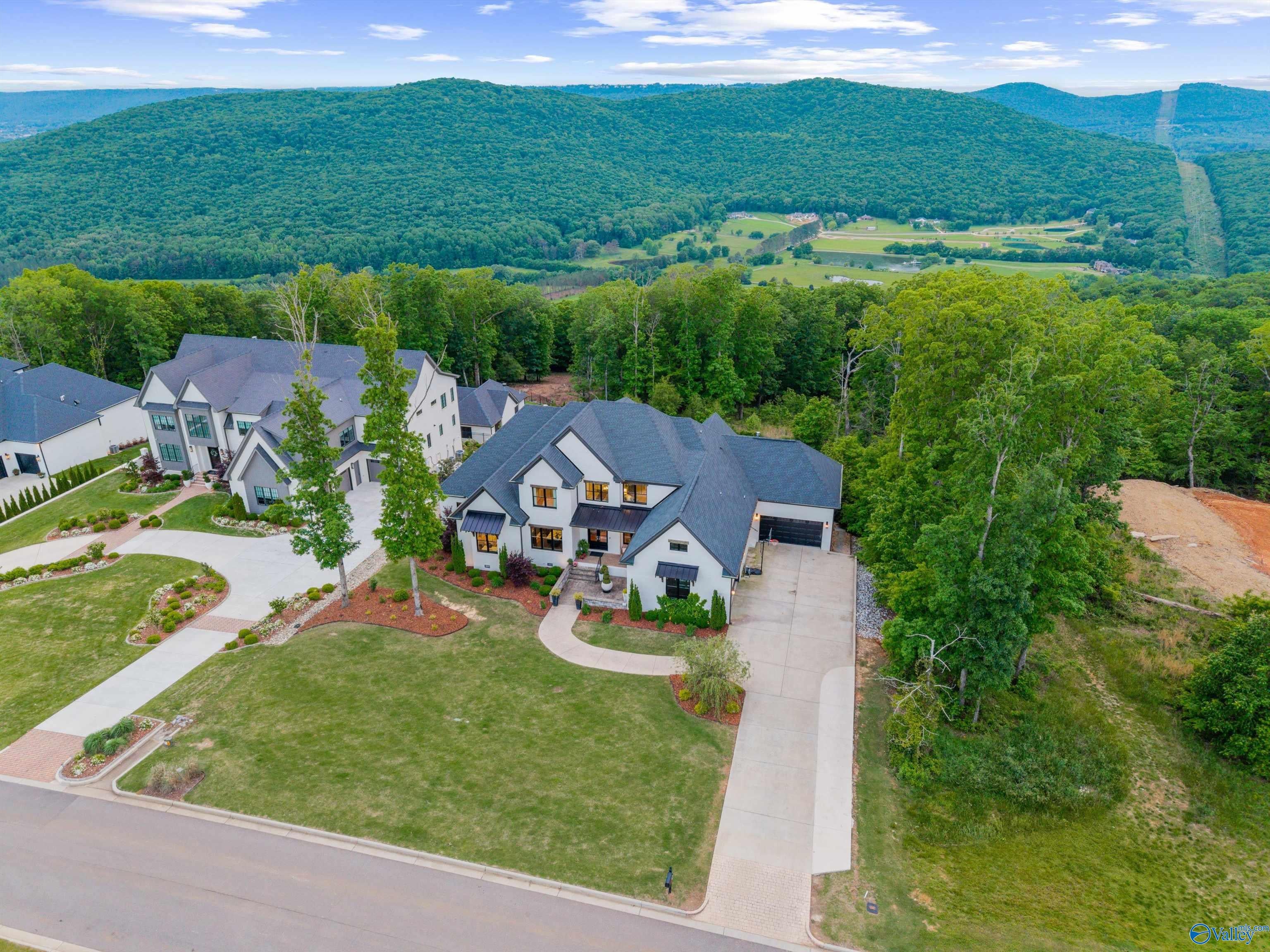 Owens Cross Roads, Alabama, 35763, United States, ,7 BathroomsBathrooms,Residential,Active,1799402