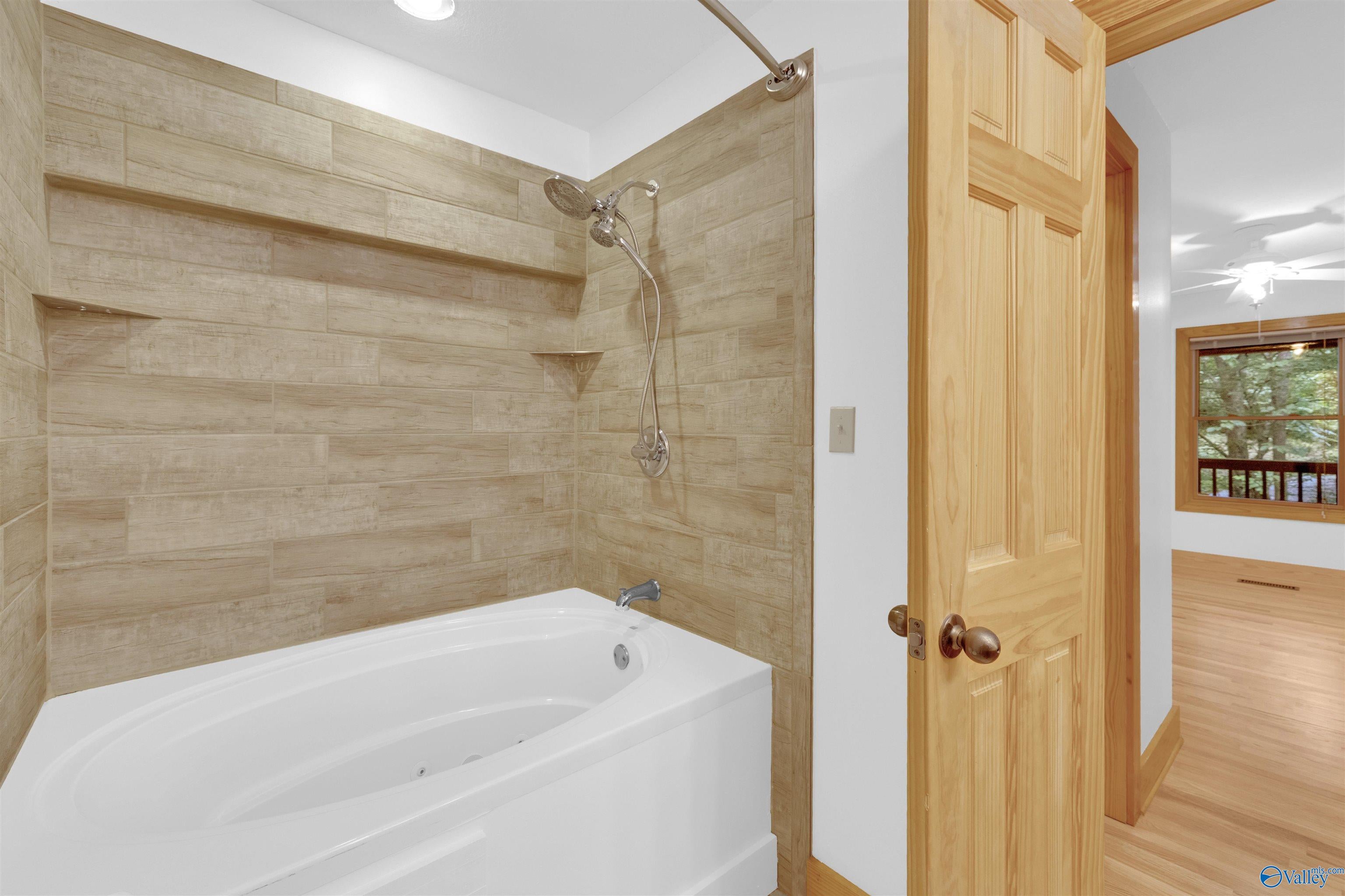 Trenton, Georgia, 30752, United States, 4 Bedrooms Bedrooms, ,4 BathroomsBathrooms,Residential,Active,1963412