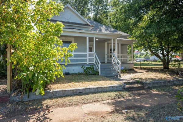 922 5TH AVE SE, DECATUR, AL 35601, photo 2 of 30