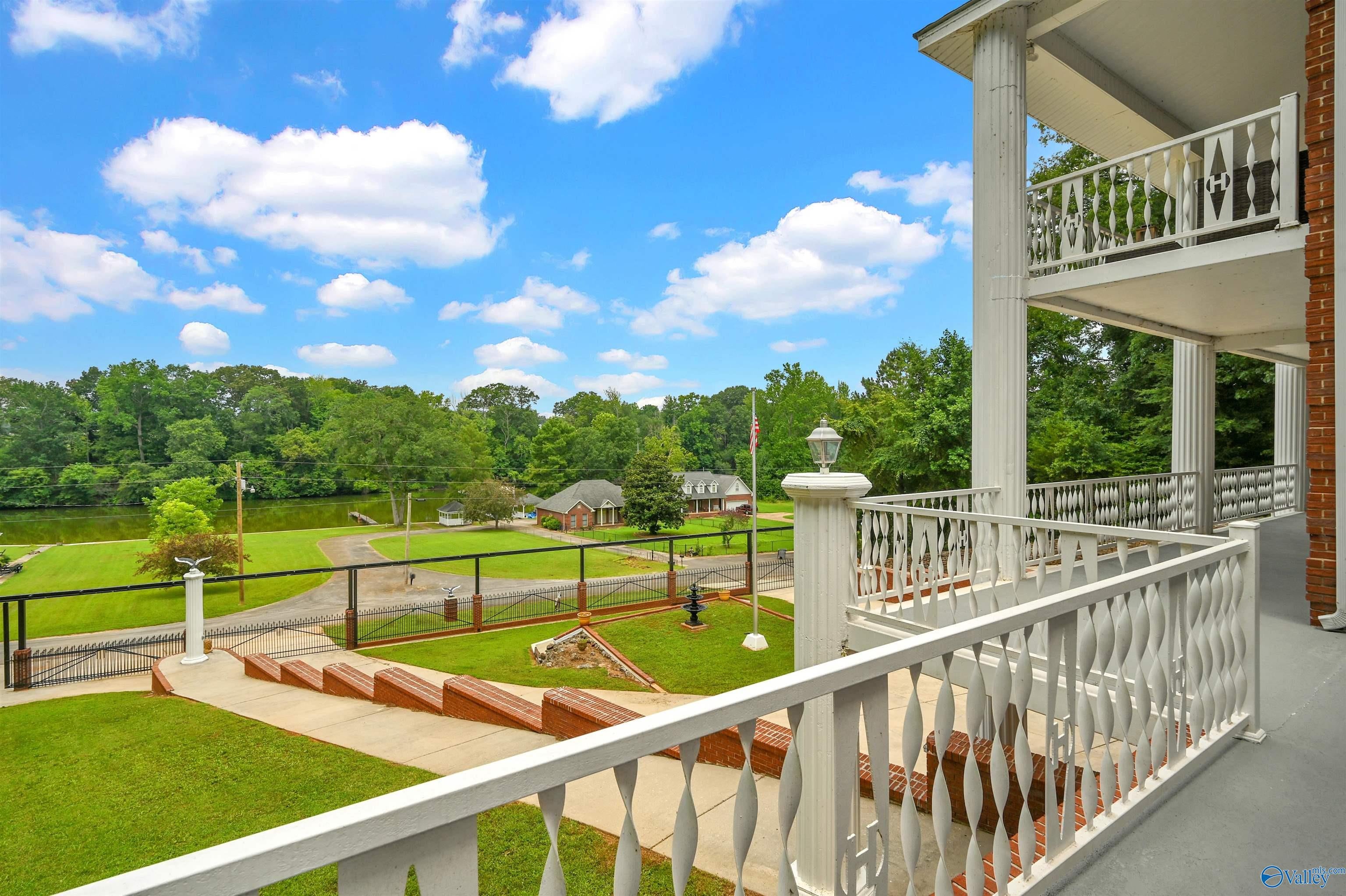 Rogersville, Alabama, 35652, United States, 6 Bedrooms Bedrooms, ,8 BathroomsBathrooms,Residential,Active,1996276