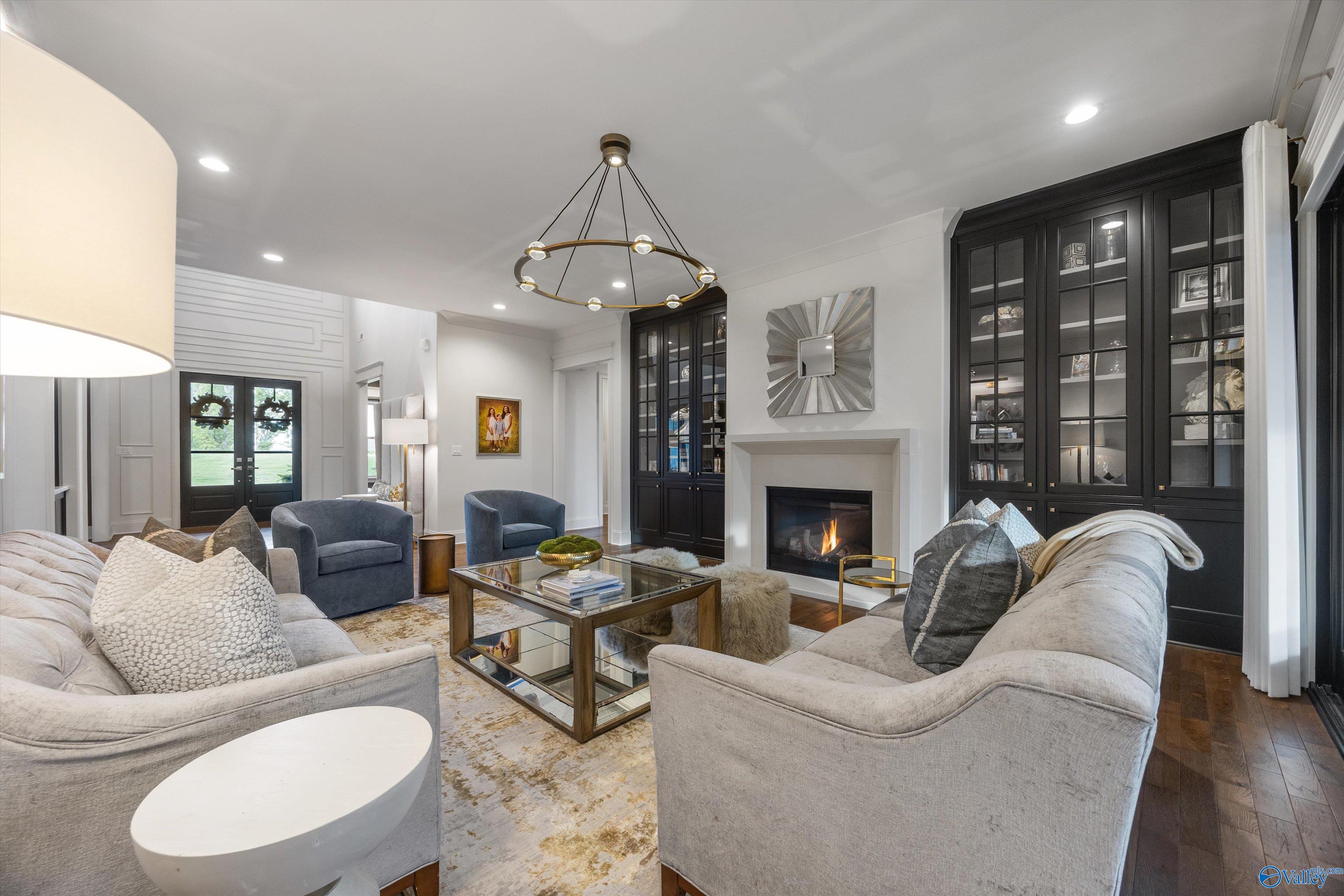 Owens Cross Roads, Alabama, 35763, United States, ,7 BathroomsBathrooms,Residential,Active,1799402