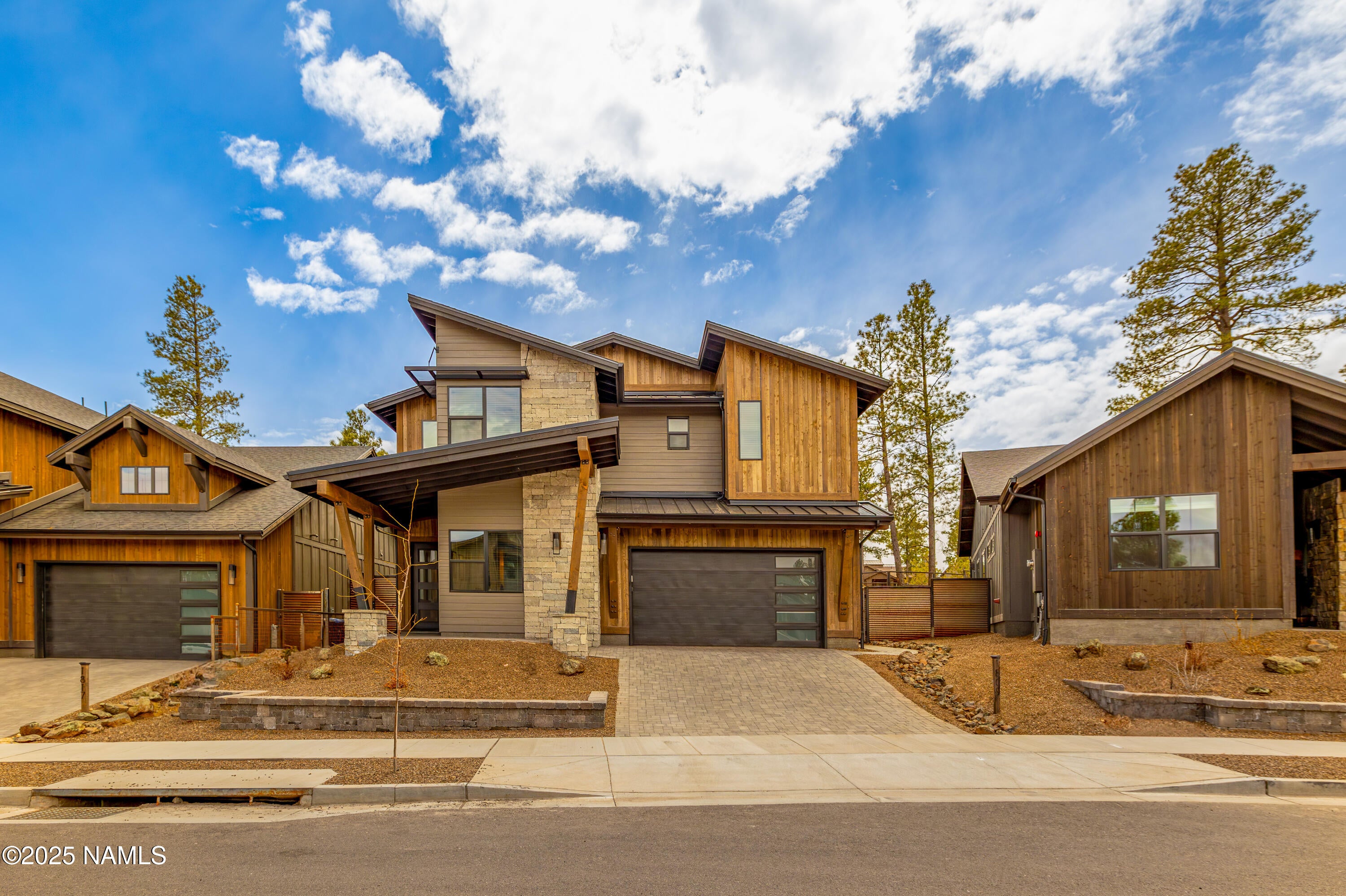 Flagstaff, Arizona, 86005, United States, 5 Bedrooms Bedrooms, ,4 BathroomsBathrooms,Residential,Active,1959522