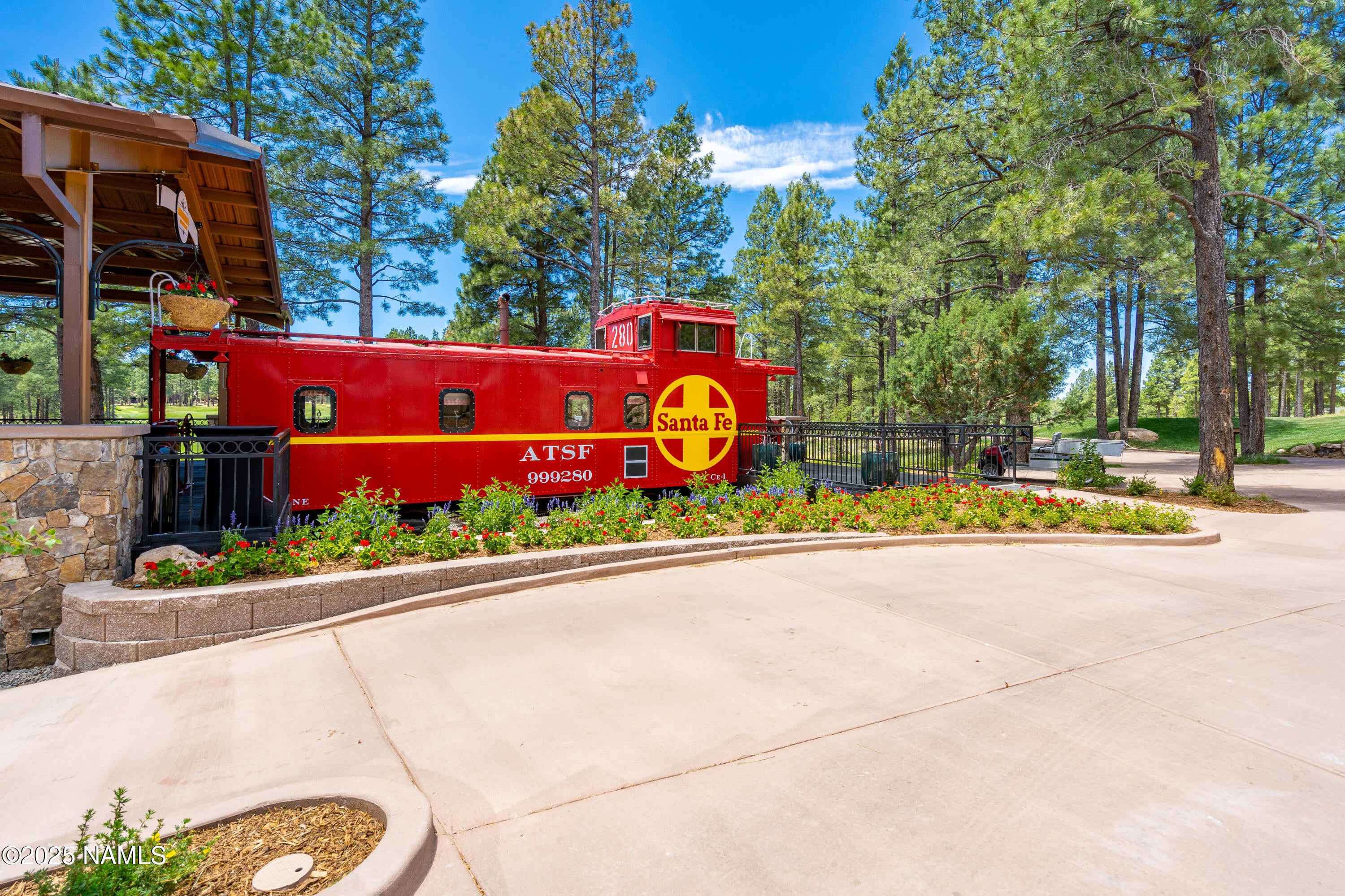 2649 S Bluebird Ct, Flagstaff, AZ, 86005, USA, 4 Bedrooms Bedrooms, ,5 BathroomsBathrooms,Residential,Active,2649 S Bluebird Ct,203052