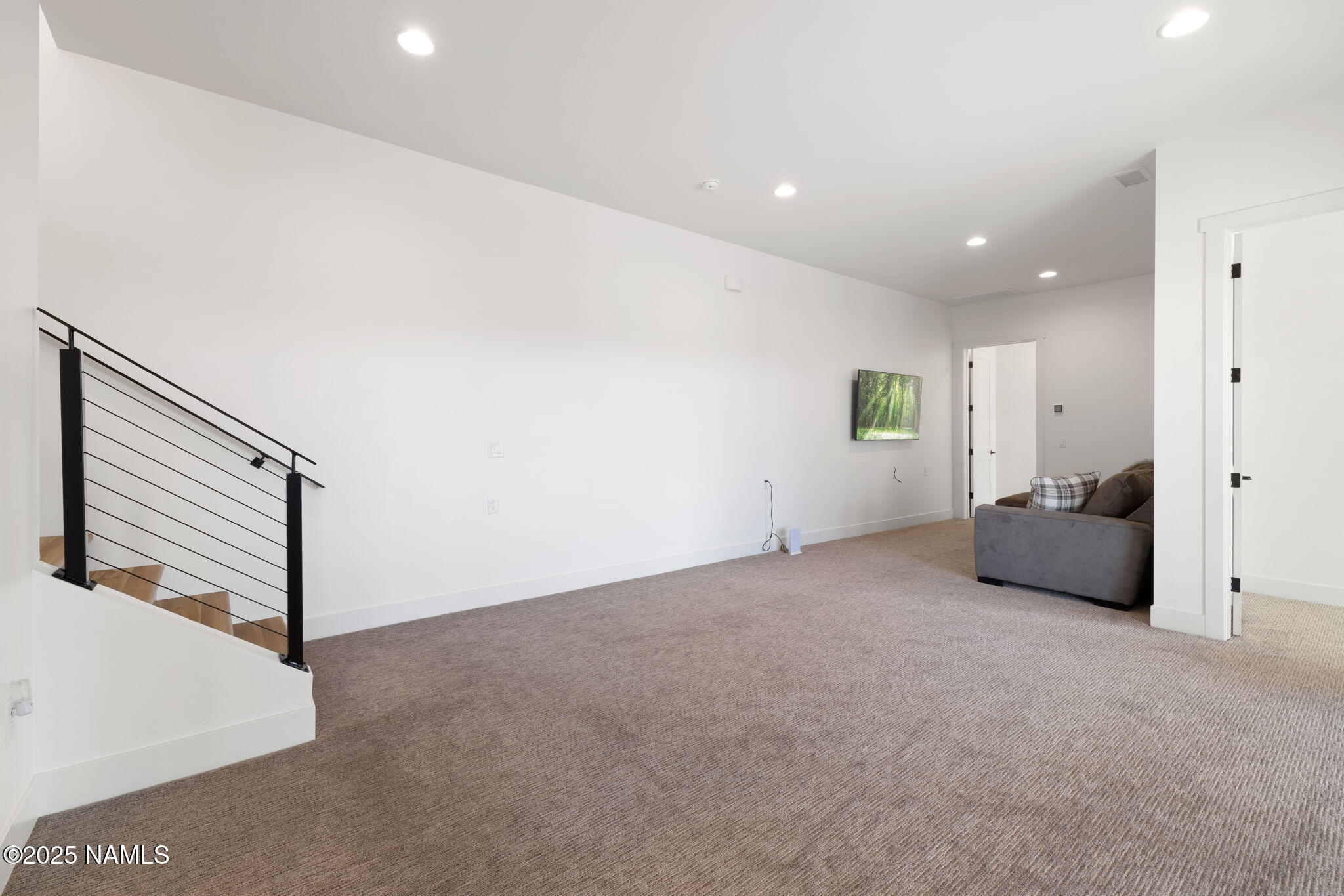 Flagstaff, Arizona, 86004, United States, 5 Bedrooms Bedrooms, ,4 BathroomsBathrooms,Residential,Active,1943835