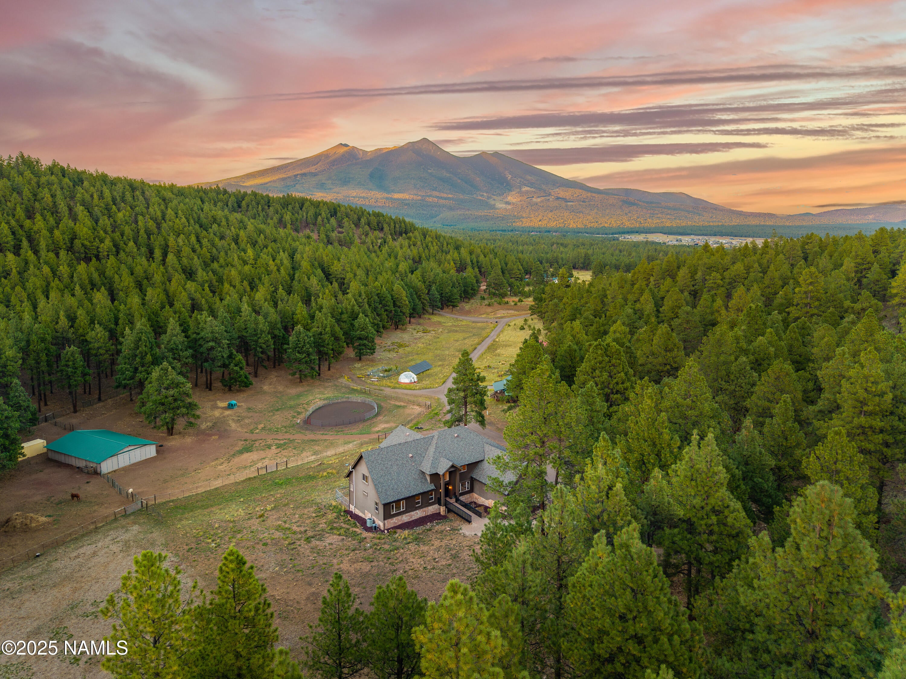 Flagstaff, Arizona, 86001, United States, 5 Bedrooms Bedrooms, ,5 BathroomsBathrooms,Residential,Active,1945089