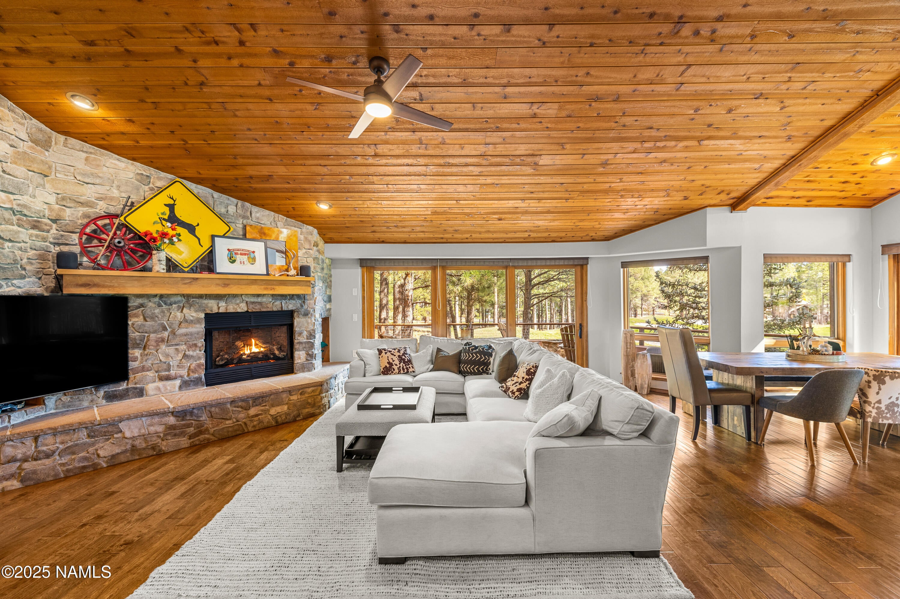 Flagstaff, Arizona, 86005, United States, 4 Bedrooms Bedrooms, ,4 BathroomsBathrooms,Residential,Active,1995263