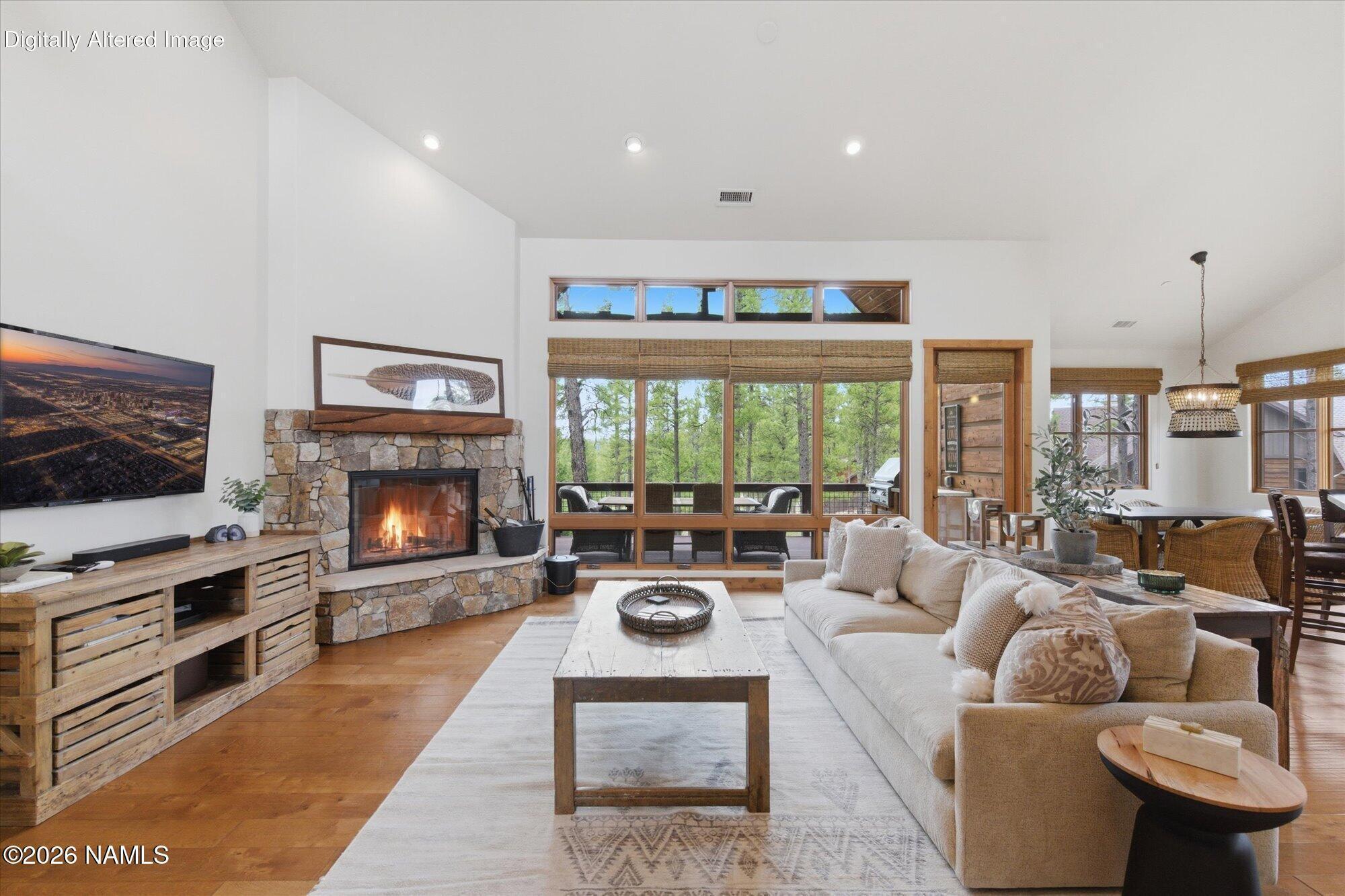 Flagstaff, Arizona, 86005, United States, 4 Bedrooms Bedrooms, ,5 BathroomsBathrooms,Residential,Active,2009844