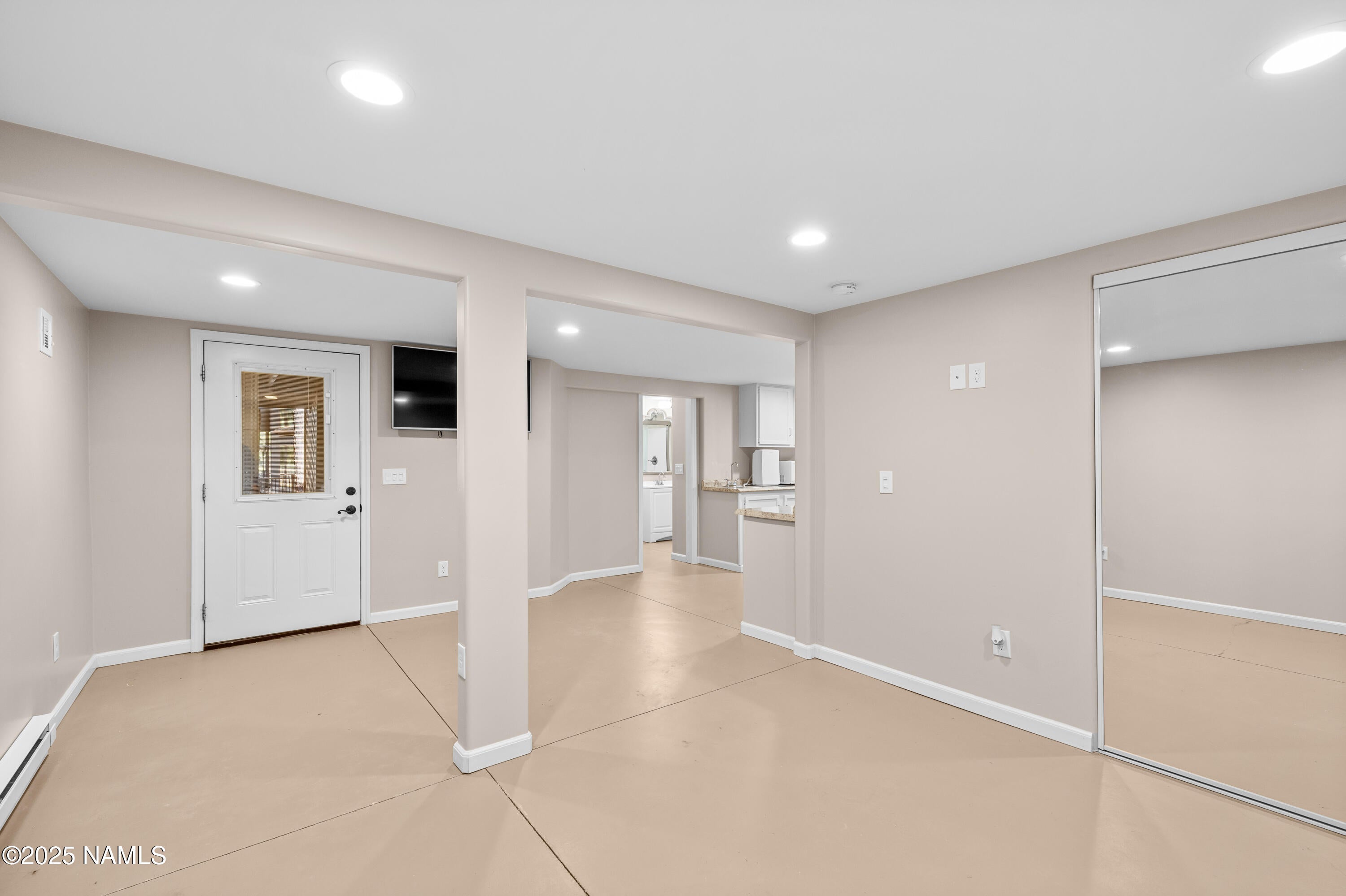 Flagstaff, Arizona, 86005, United States, 4 Bedrooms Bedrooms, ,4 BathroomsBathrooms,Residential,Active,1999173