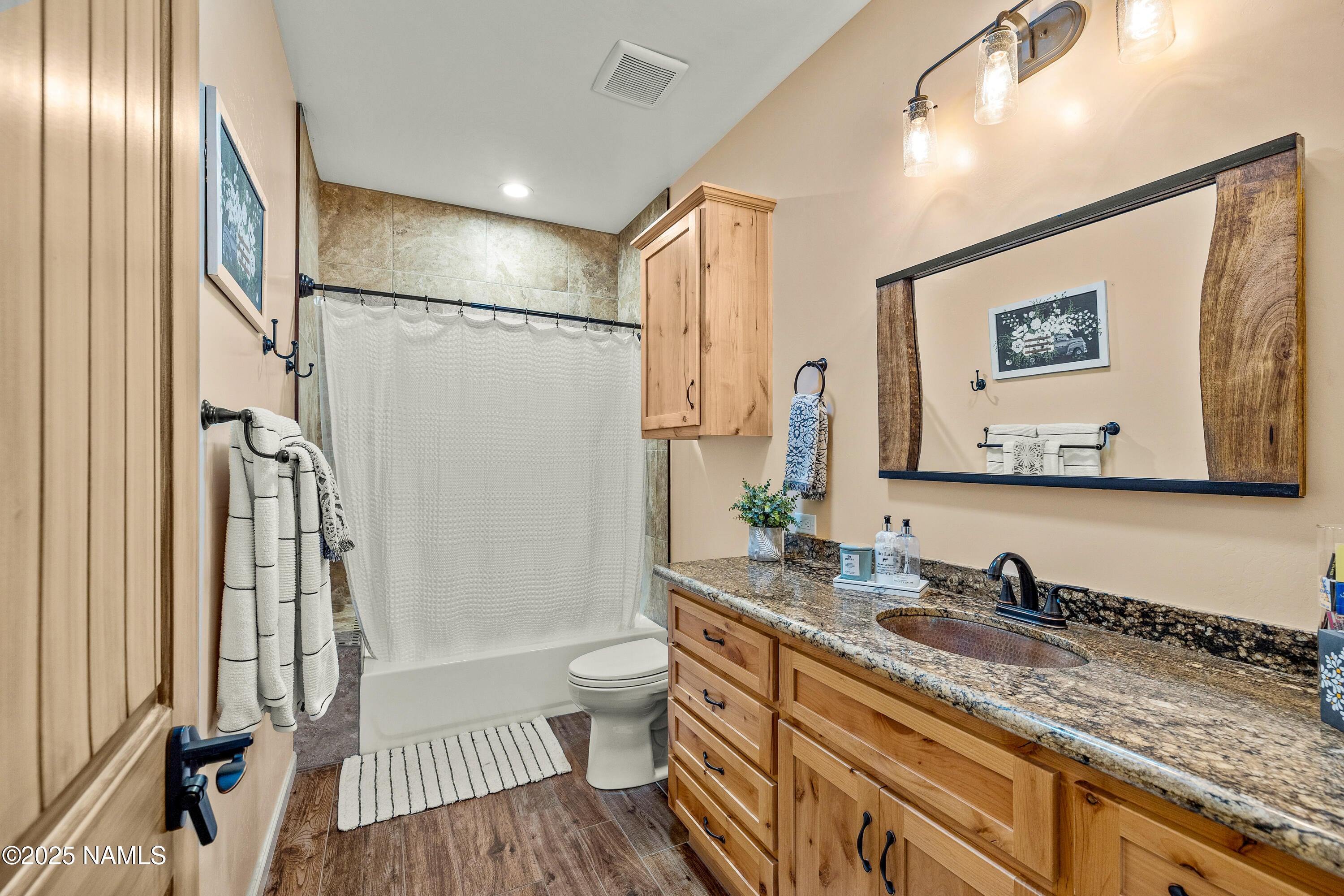 Flagstaff, Arizona, 86004, United States, 4 Bedrooms Bedrooms, ,3 BathroomsBathrooms,Residential,Active,1868120