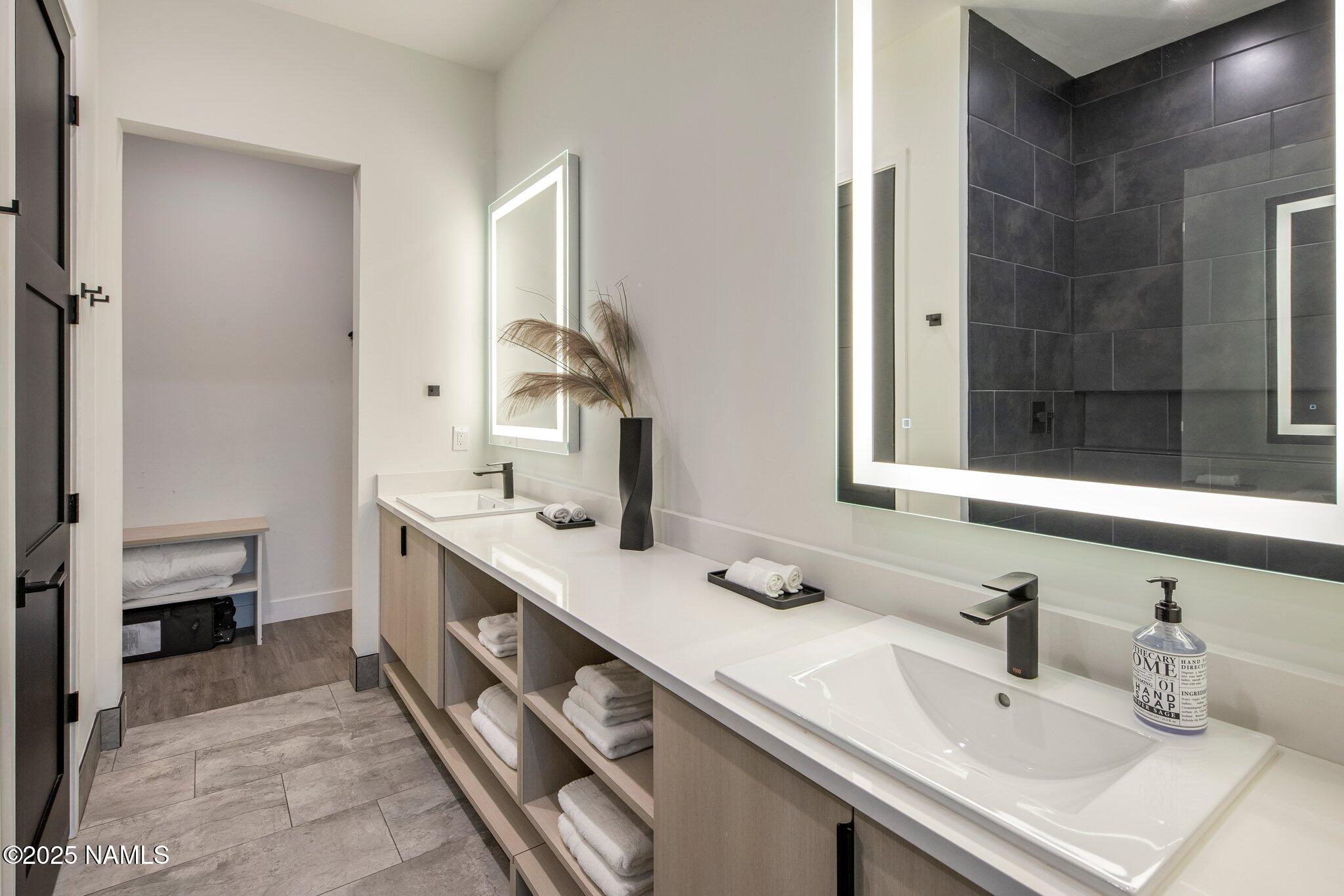 Scottsdale, Arizona, 85262, United States, 12 Bedrooms Bedrooms, ,14 BathroomsBathrooms,Residential,Active,1892622