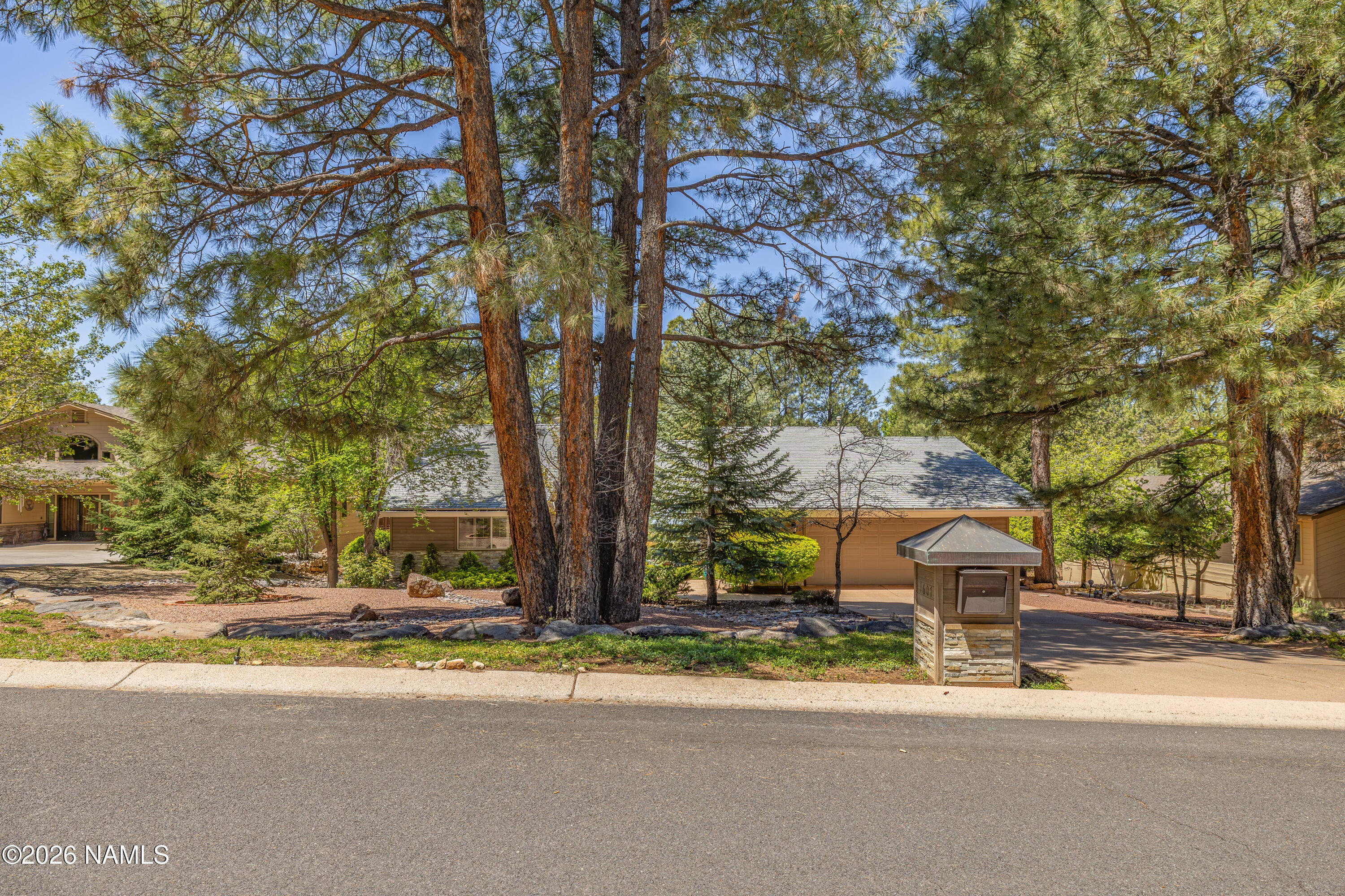 Flagstaff, Arizona, 86004, United States, 3 Bedrooms Bedrooms, ,3 BathroomsBathrooms,Residential,Active,2045391