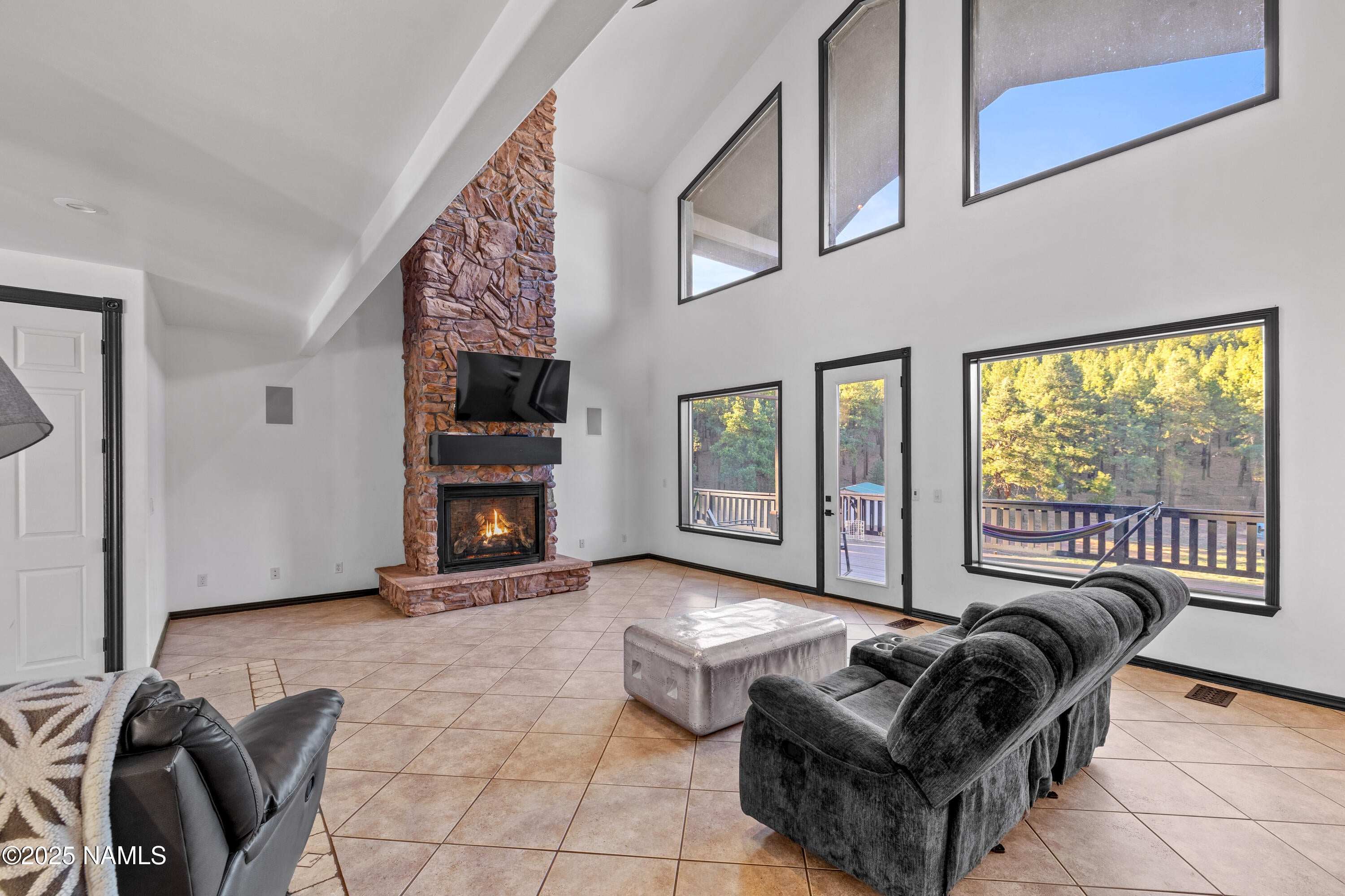 Flagstaff, Arizona, 86001, United States, 5 Bedrooms Bedrooms, ,5 BathroomsBathrooms,Residential,Active,1945089