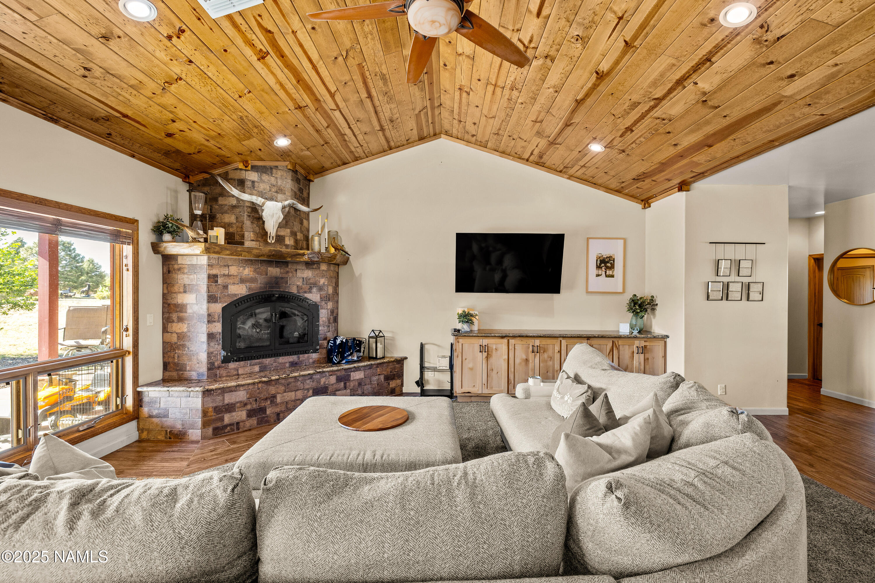 Flagstaff, Arizona, 86004, United States, 4 Bedrooms Bedrooms, ,3 BathroomsBathrooms,Residential,Active,1868120