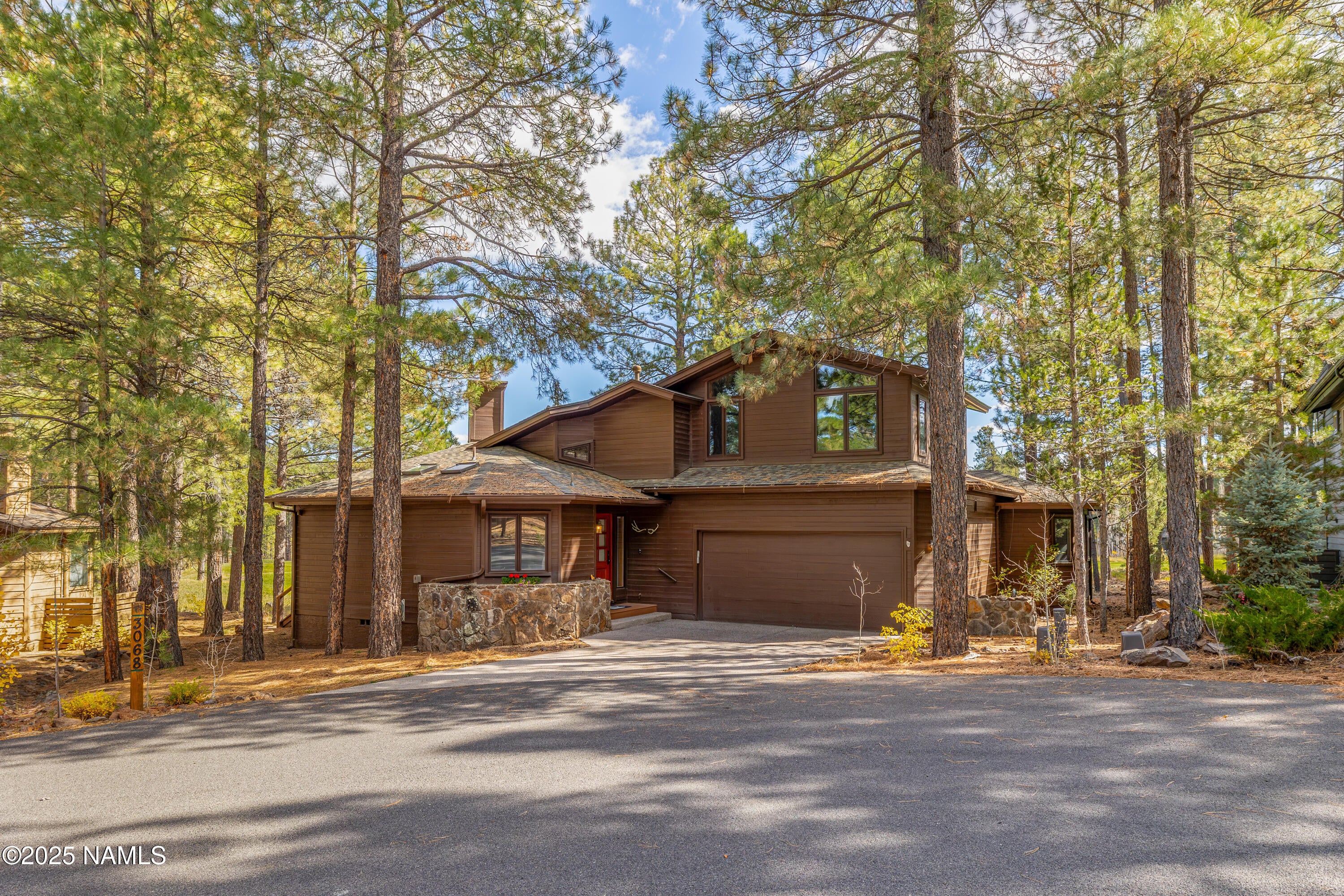 Flagstaff, Arizona, 86005, United States, 4 Bedrooms Bedrooms, ,4 BathroomsBathrooms,Residential,Active,1995263