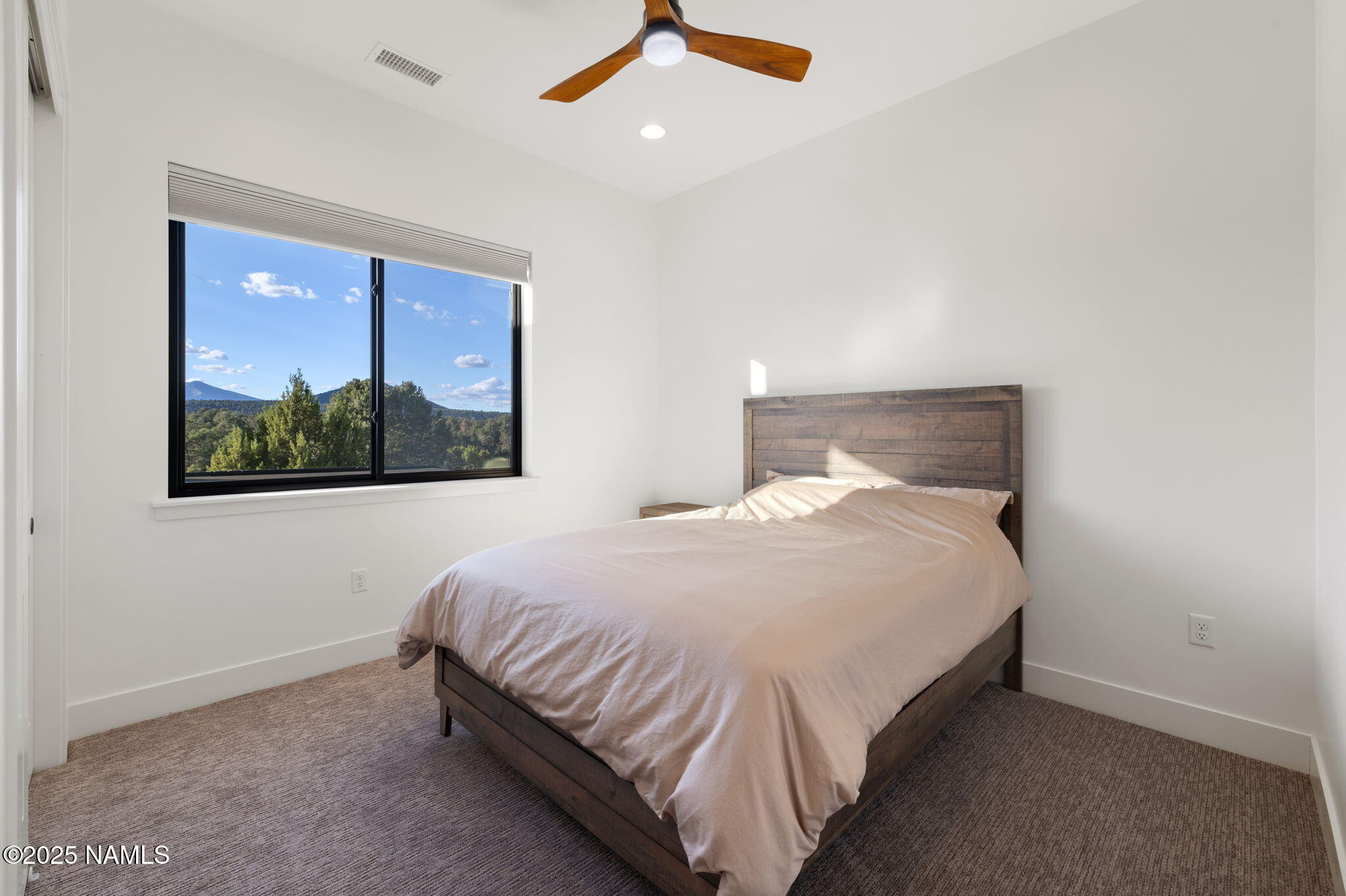 Flagstaff, Arizona, 86004, United States, 5 Bedrooms Bedrooms, ,4 BathroomsBathrooms,Residential,Active,1943835
