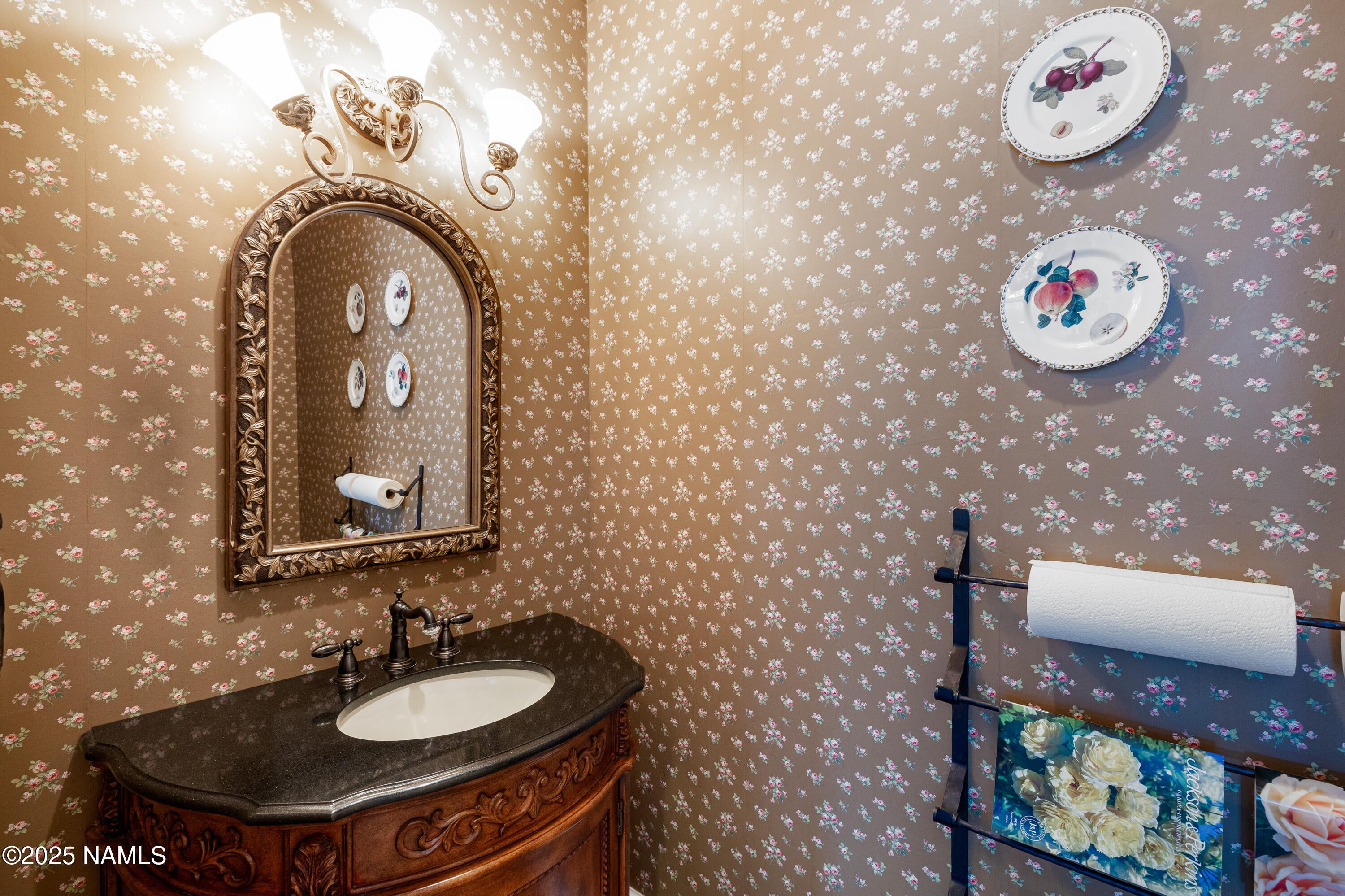 Flagstaff, Arizona, 86005, United States, ,5 BathroomsBathrooms,Residential,Active,1756410