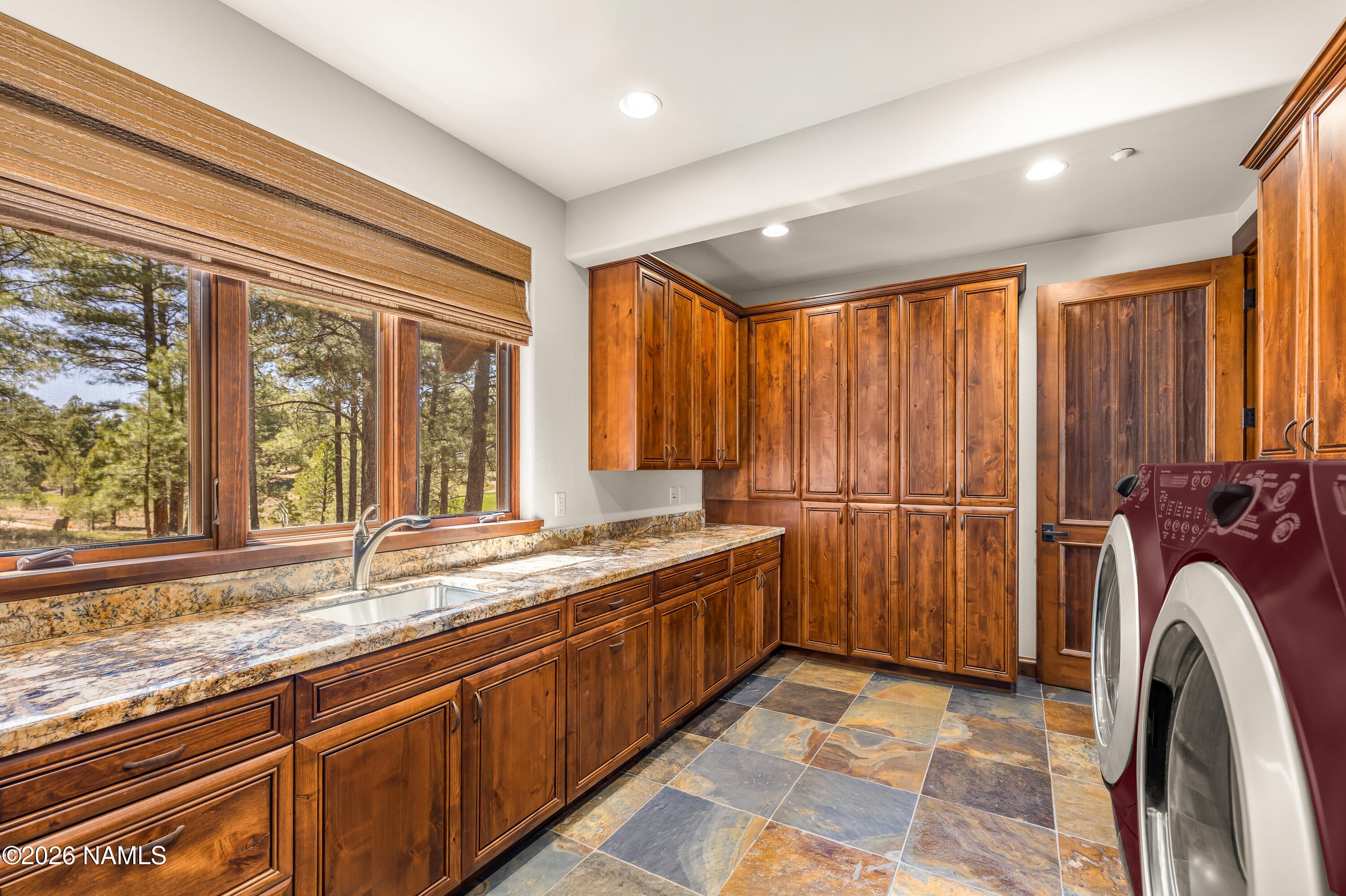 Flagstaff, Arizona, 86005, United States, 5 Bedrooms Bedrooms, ,6 BathroomsBathrooms,Residential,Active,2042667