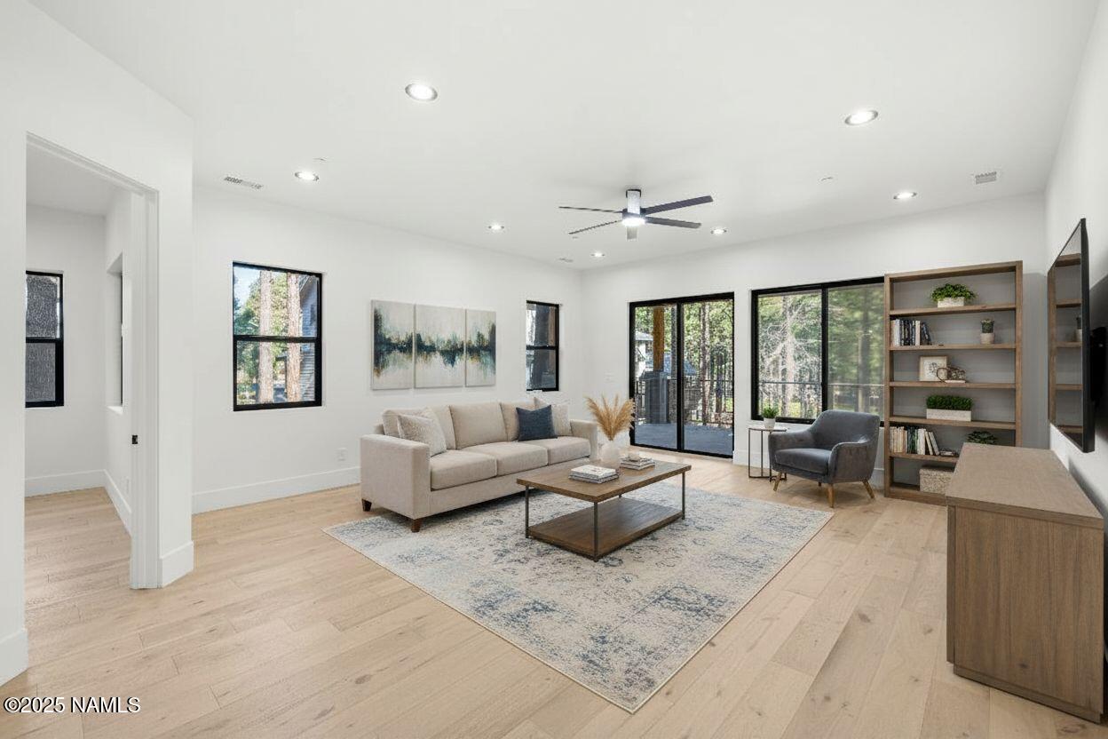 Flagstaff, Arizona, 86005, United States, 4 Bedrooms Bedrooms, ,4 BathroomsBathrooms,Residential,Active,1922481