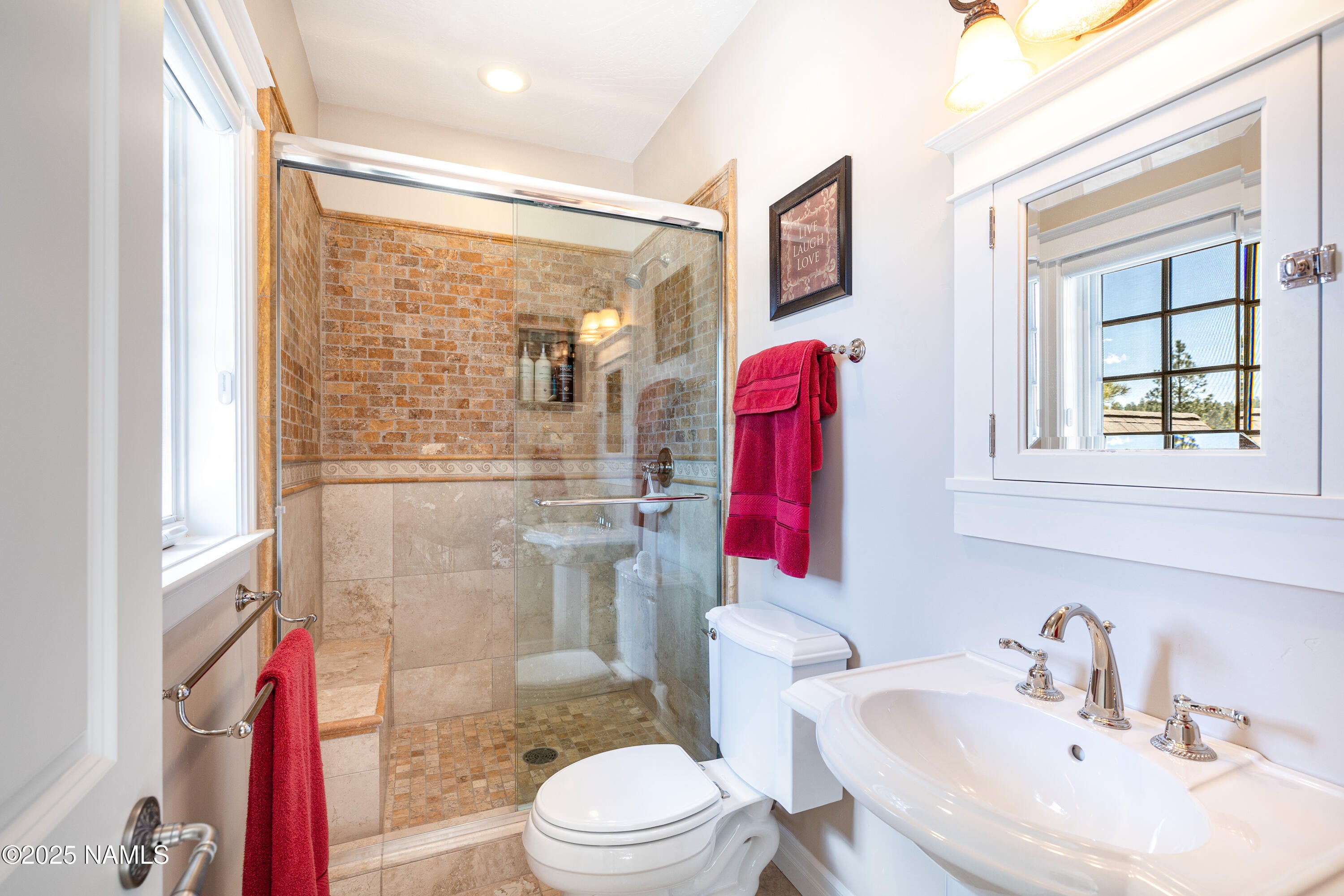 Flagstaff, Arizona, 86005, United States, ,5 BathroomsBathrooms,Residential,Active,1756410