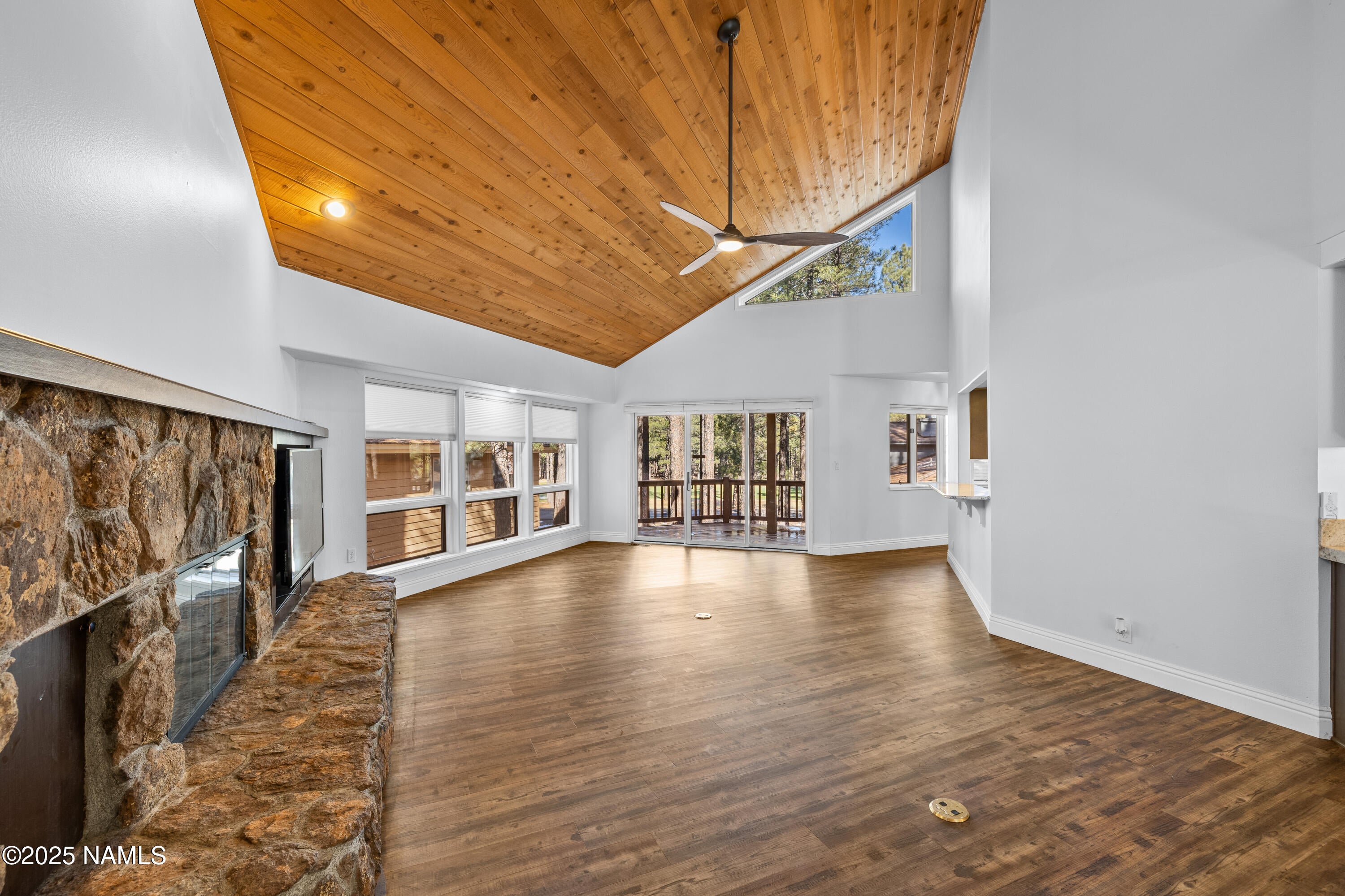 Flagstaff, Arizona, 86005, United States, 4 Bedrooms Bedrooms, ,4 BathroomsBathrooms,Residential,Active,1999173