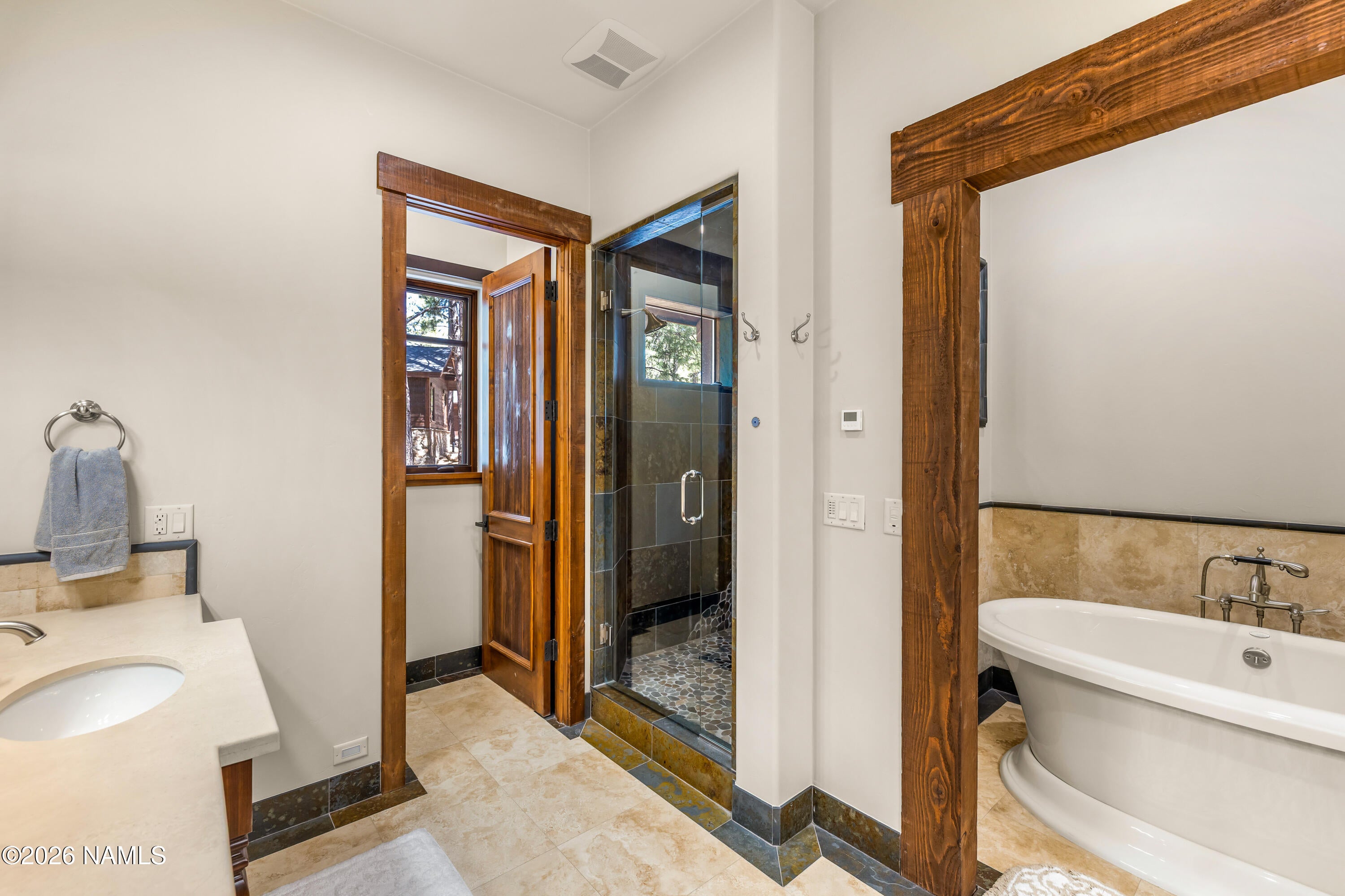 Flagstaff, Arizona, 86005, United States, 5 Bedrooms Bedrooms, ,6 BathroomsBathrooms,Residential,Active,2042667