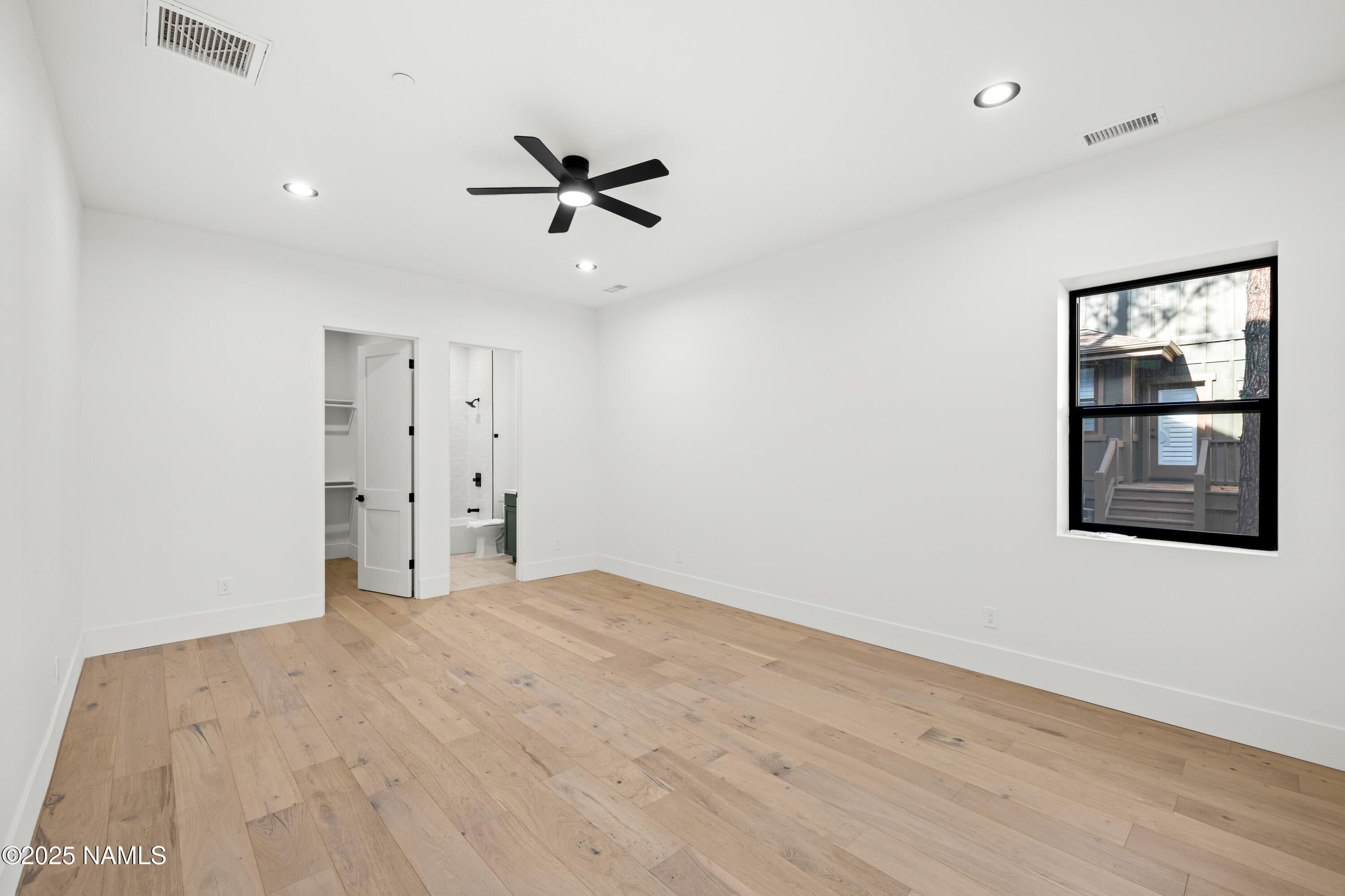 Flagstaff, Arizona, 86005, United States, 4 Bedrooms Bedrooms, ,4 BathroomsBathrooms,Residential,Active,1922481