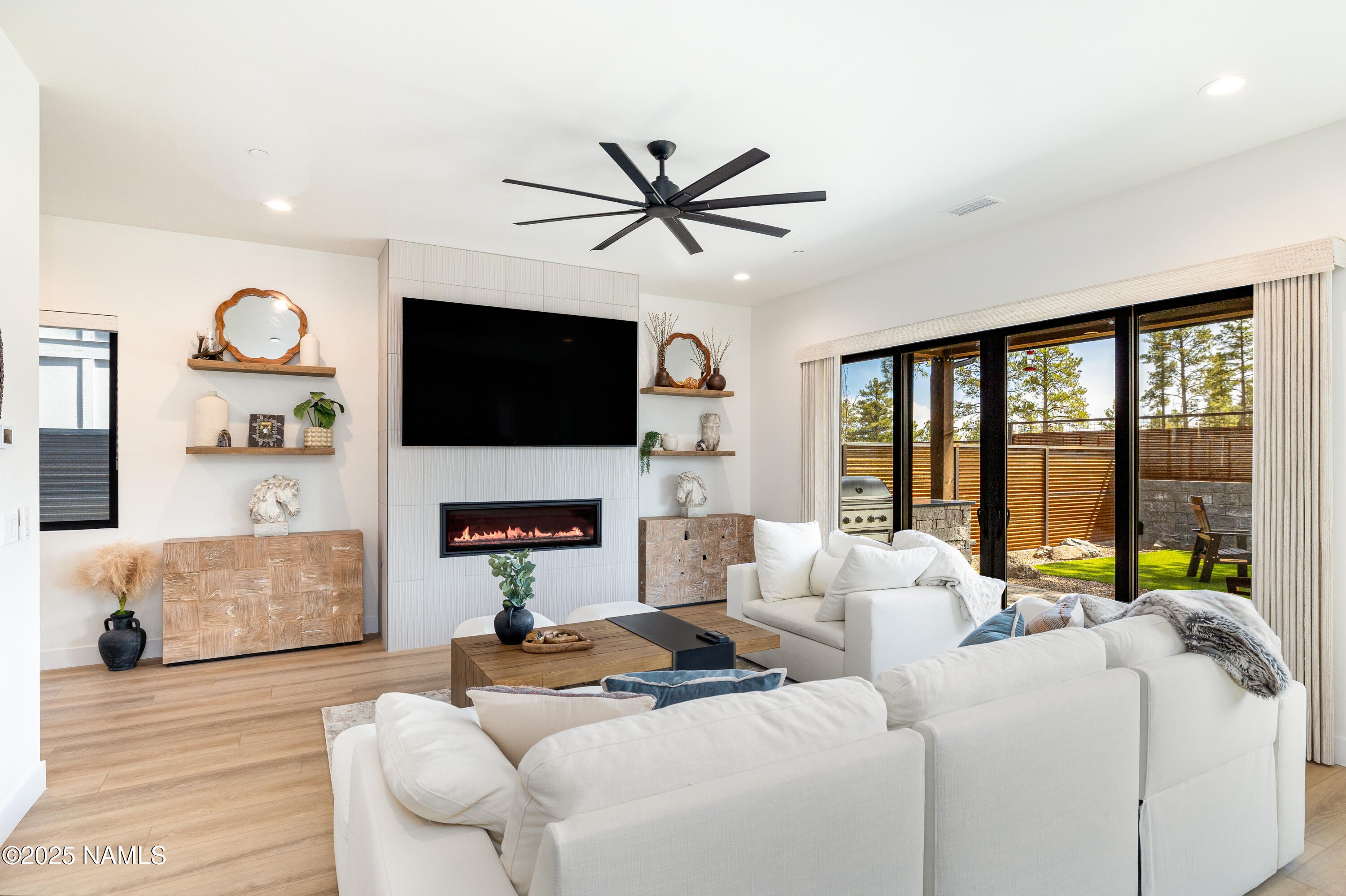 Flagstaff, Arizona, 86005, United States, 5 Bedrooms Bedrooms, ,4 BathroomsBathrooms,Residential,Active,1959522