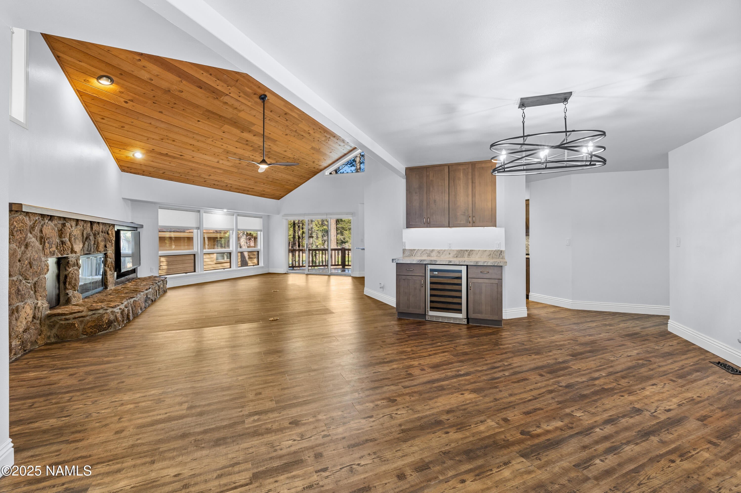 Flagstaff, Arizona, 86005, United States, 4 Bedrooms Bedrooms, ,4 BathroomsBathrooms,Residential,Active,1999173