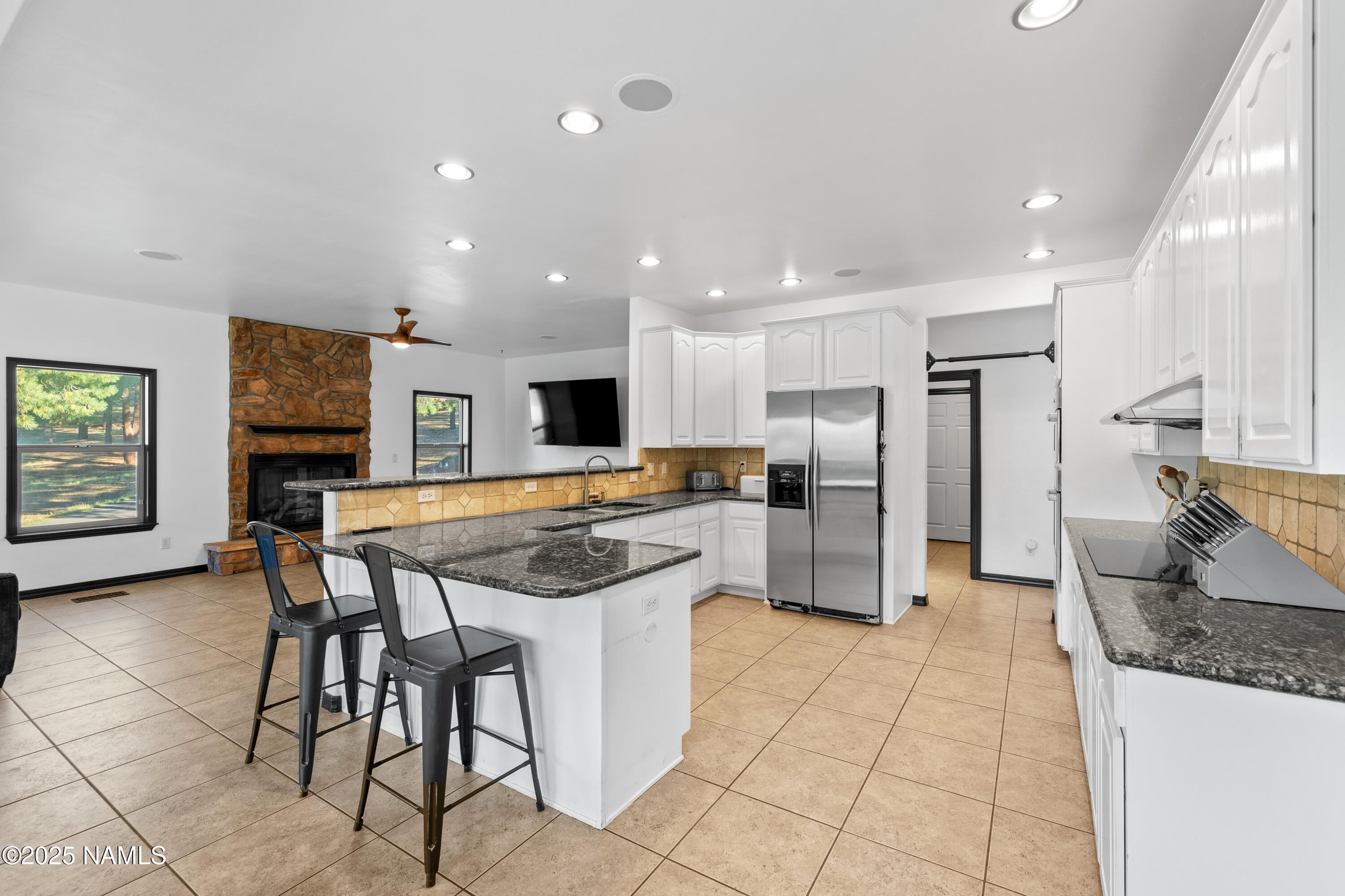 Flagstaff, Arizona, 86001, United States, 5 Bedrooms Bedrooms, ,5 BathroomsBathrooms,Residential,Active,1945089