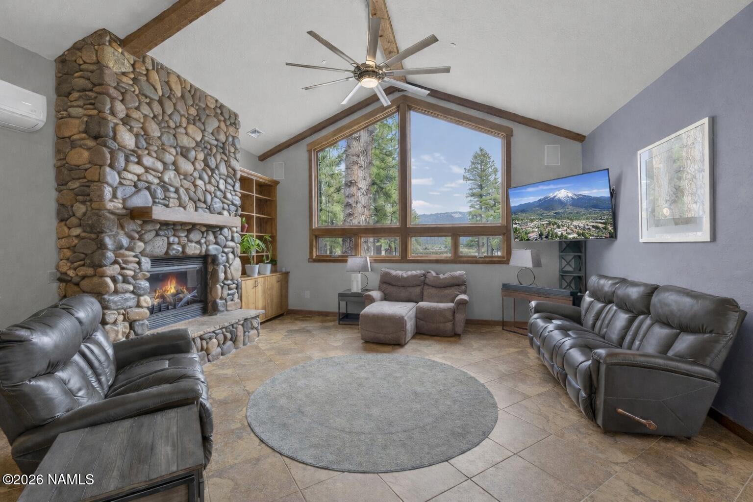 Flagstaff, Arizona, 86001, United States, 3 Bedrooms Bedrooms, ,3 BathroomsBathrooms,Residential,Contingent,2045038