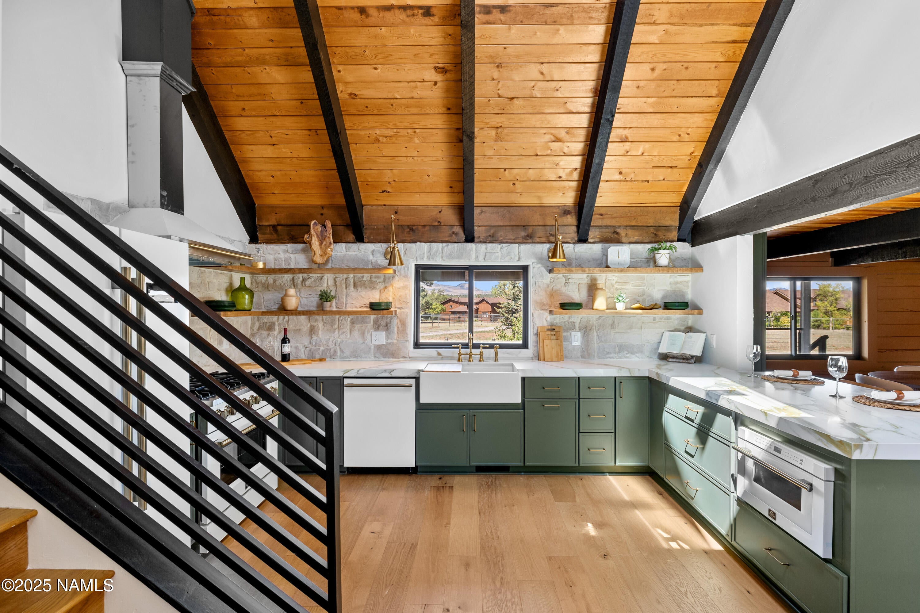 Flagstaff, Arizona, 86004, United States, ,4 BathroomsBathrooms,Residential,Active,1888488