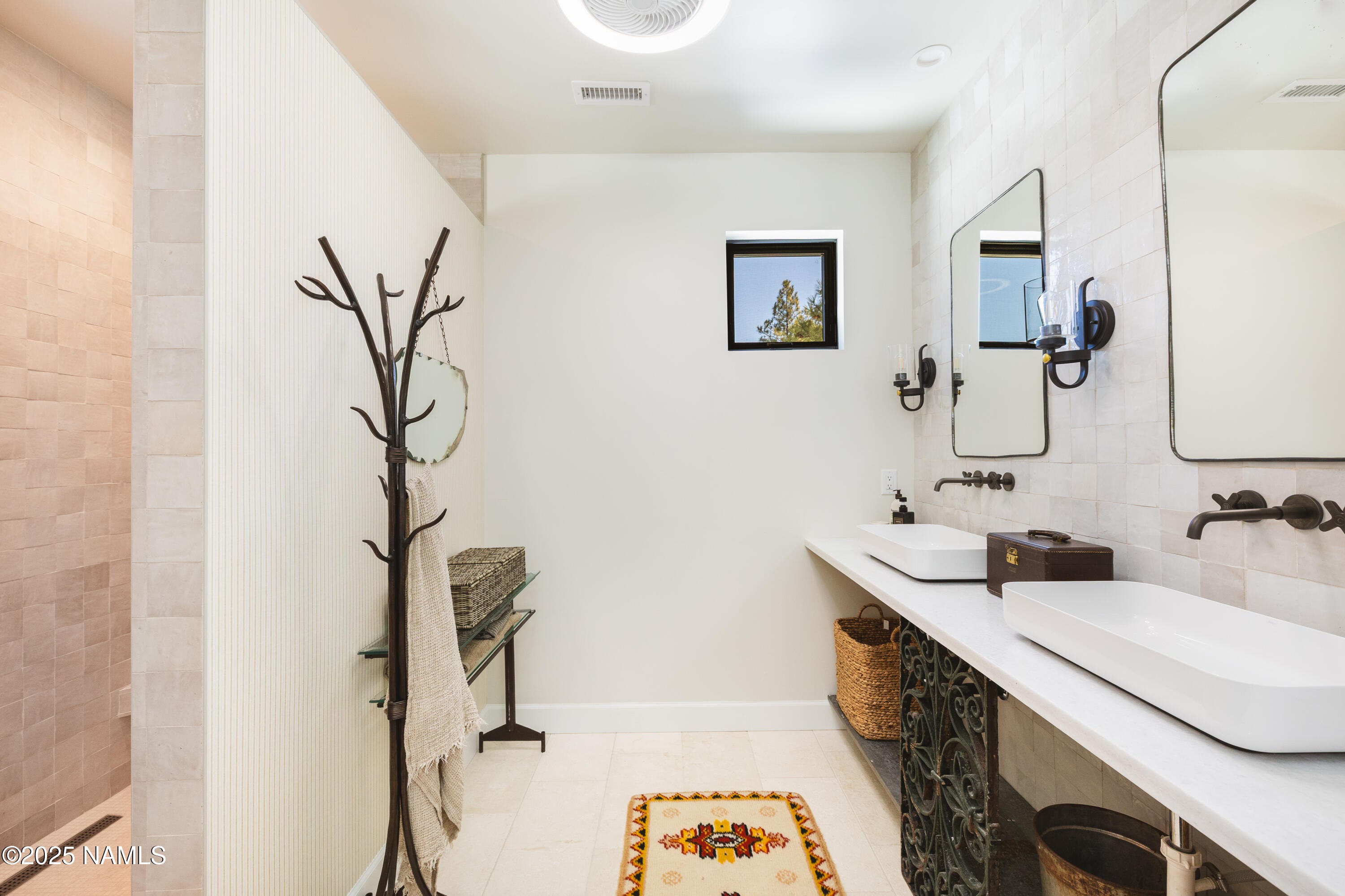 Flagstaff, Arizona, 86004, United States, 4 Bedrooms Bedrooms, ,6 BathroomsBathrooms,Residential,Active,1756325