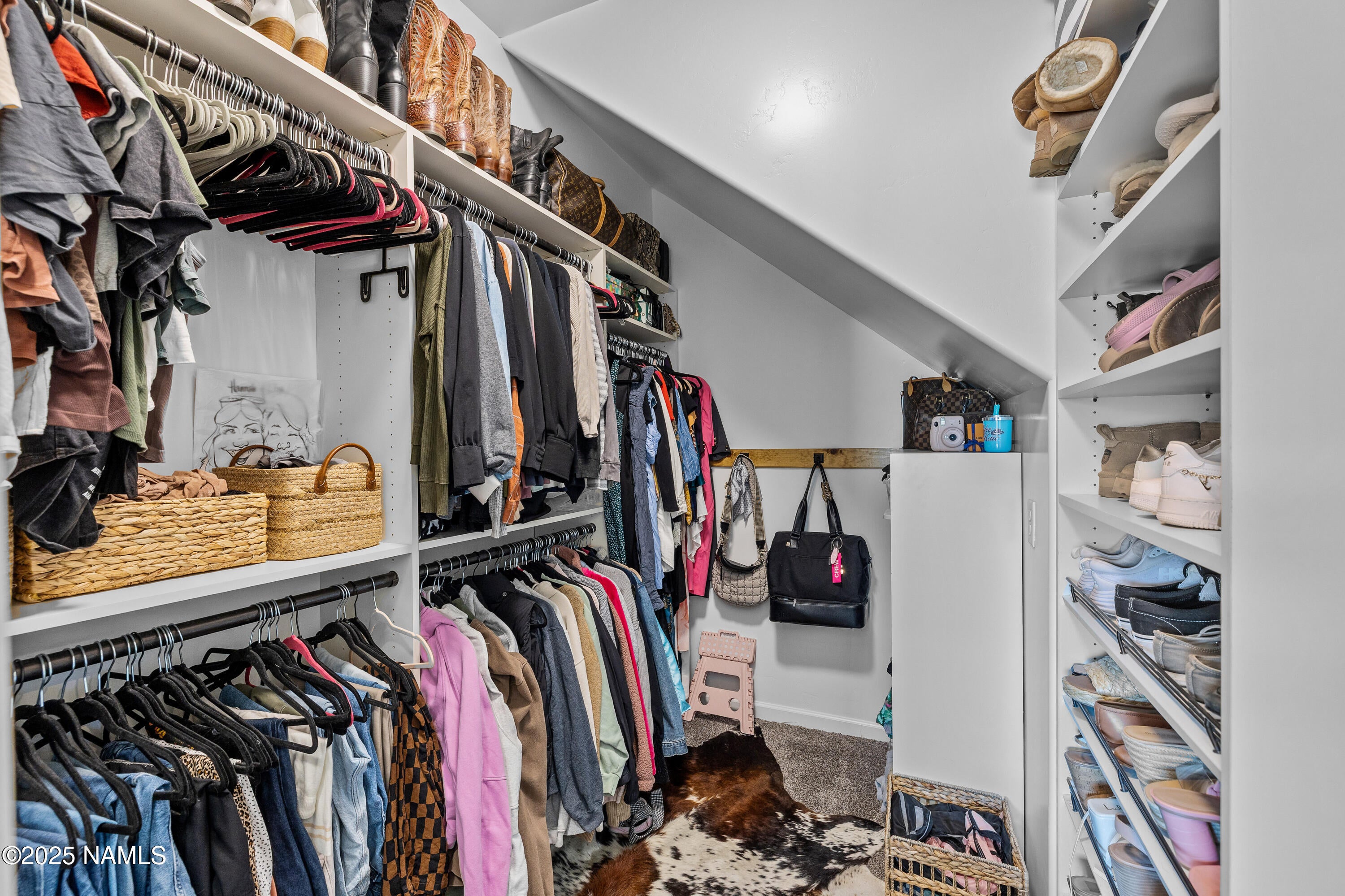 Flagstaff, Arizona, 86004, United States, 4 Bedrooms Bedrooms, ,3 BathroomsBathrooms,Residential,Active,1868120