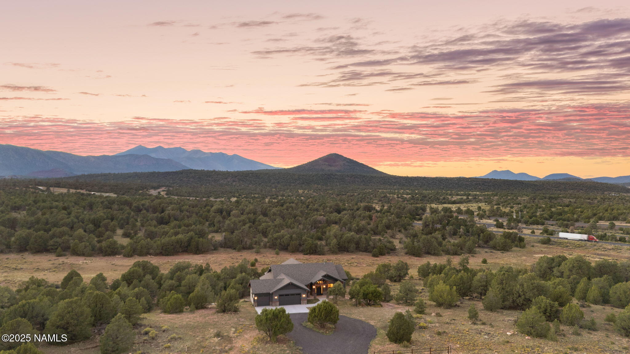 Flagstaff, Arizona, 86004, United States, 5 Bedrooms Bedrooms, ,4 BathroomsBathrooms,Residential,Active,1943835