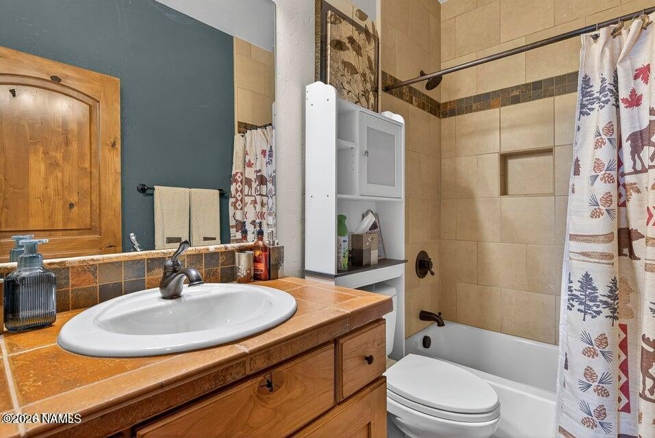 Flagstaff, Arizona, 86001, United States, 3 Bedrooms Bedrooms, ,3 BathroomsBathrooms,Residential,Contingent,2045038