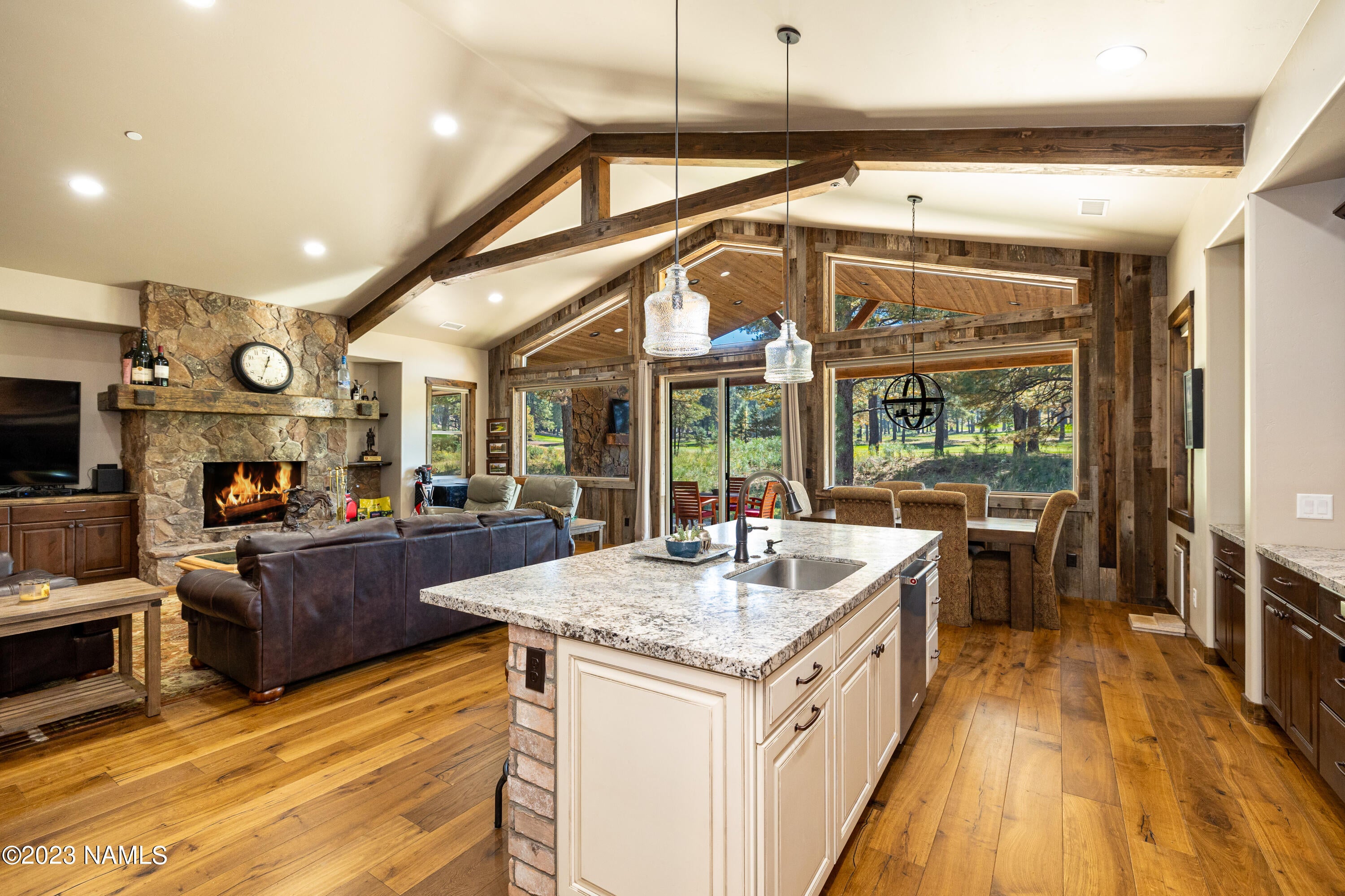 Flagstaff, Arizona, 86005, United States, 4 Bedrooms Bedrooms, ,3 BathroomsBathrooms,Residential,Active,2013664