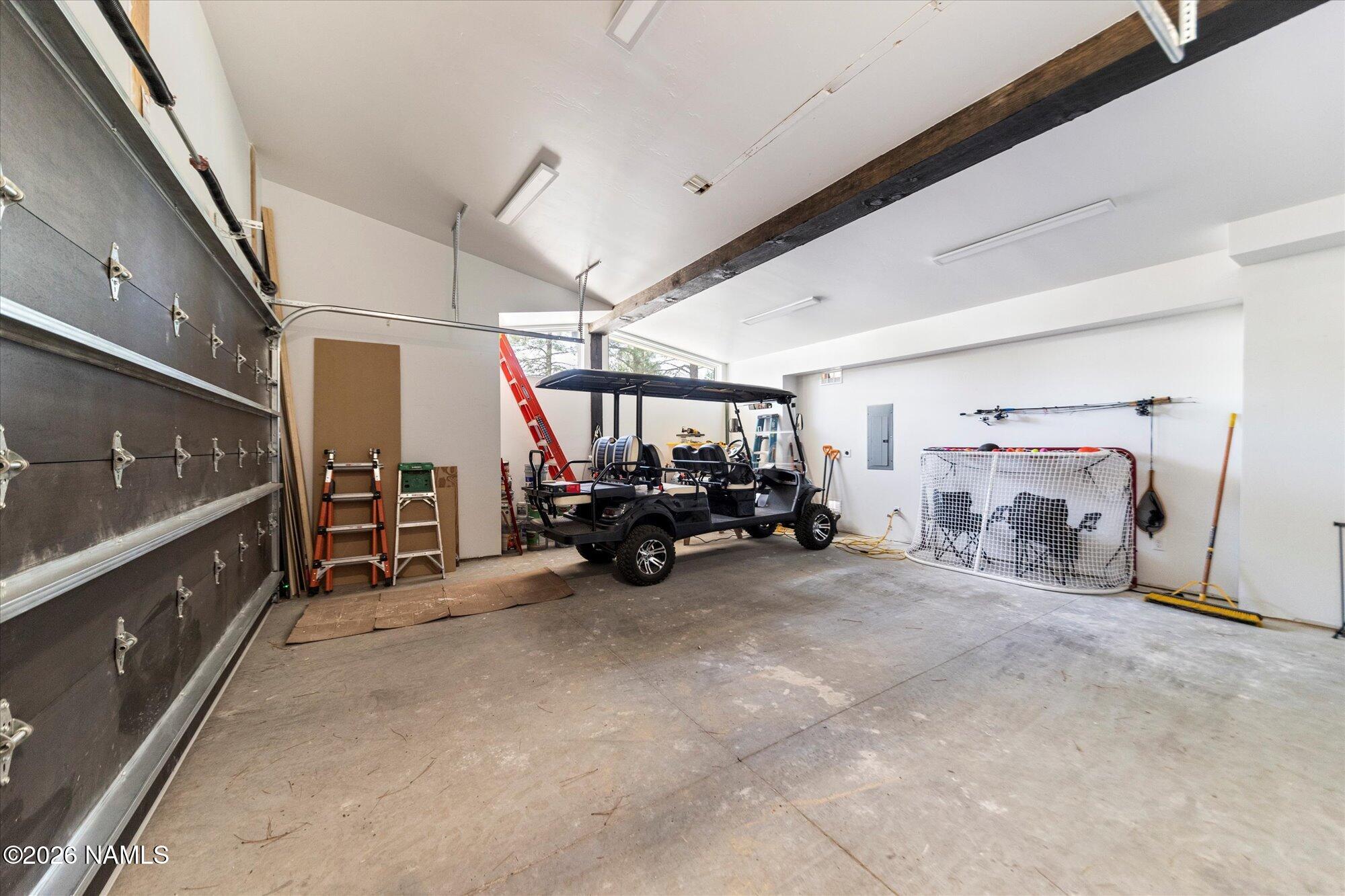 Flagstaff, Arizona, 86005, United States, 4 Bedrooms Bedrooms, ,4 BathroomsBathrooms,Residential,Active,2006845