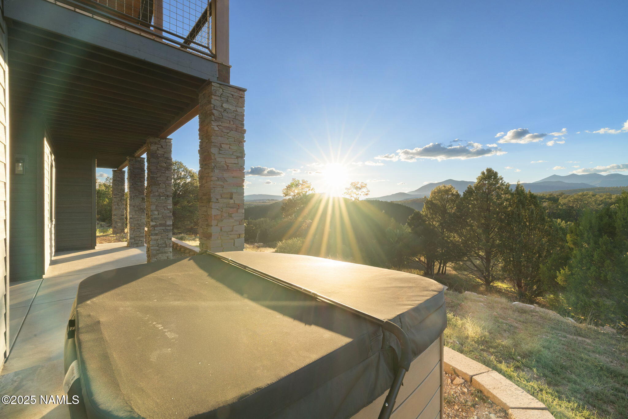 Flagstaff, Arizona, 86004, United States, 5 Bedrooms Bedrooms, ,4 BathroomsBathrooms,Residential,Active,1943835