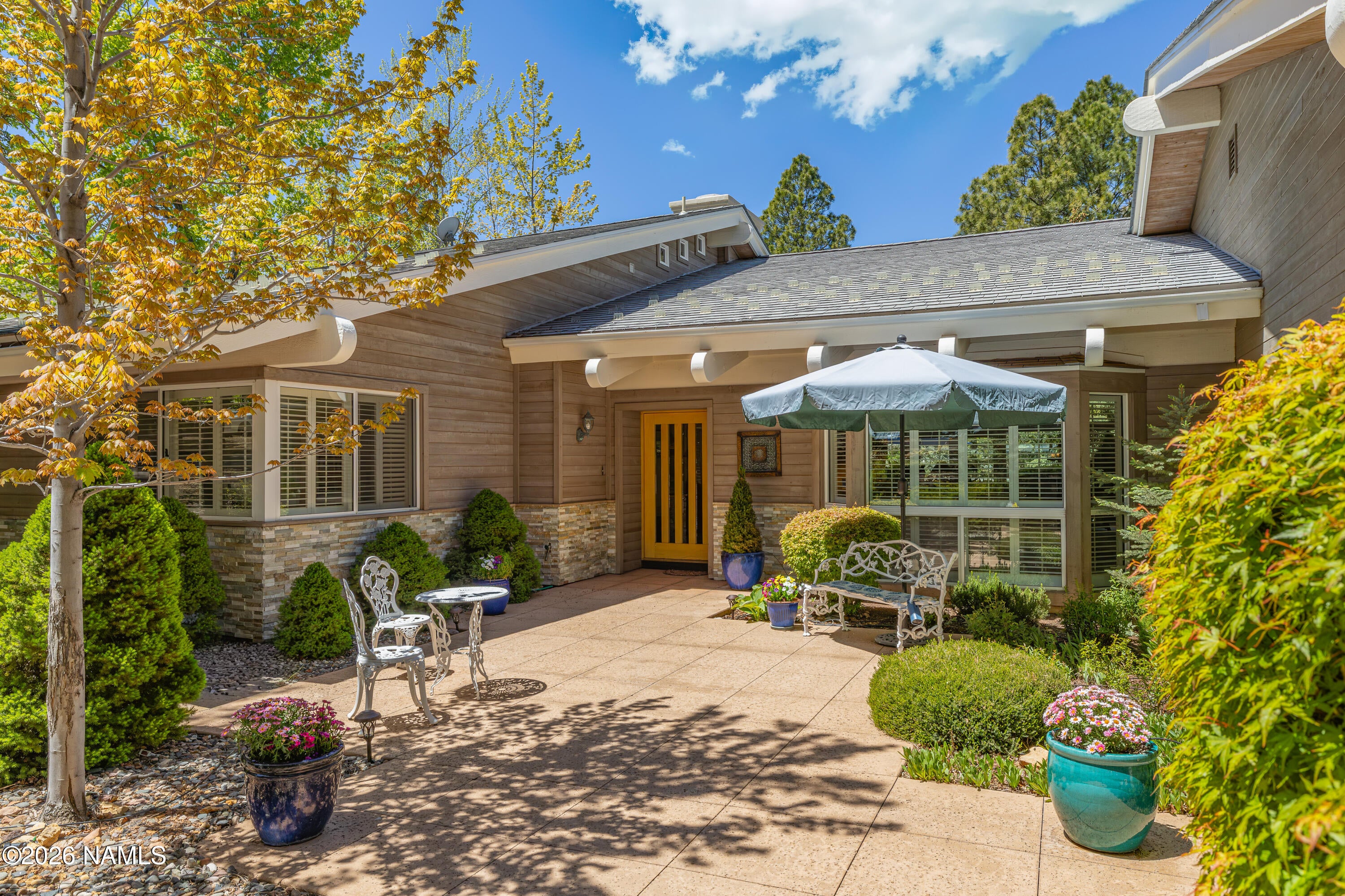 Flagstaff, Arizona, 86004, United States, 3 Bedrooms Bedrooms, ,3 BathroomsBathrooms,Residential,Active,2045391