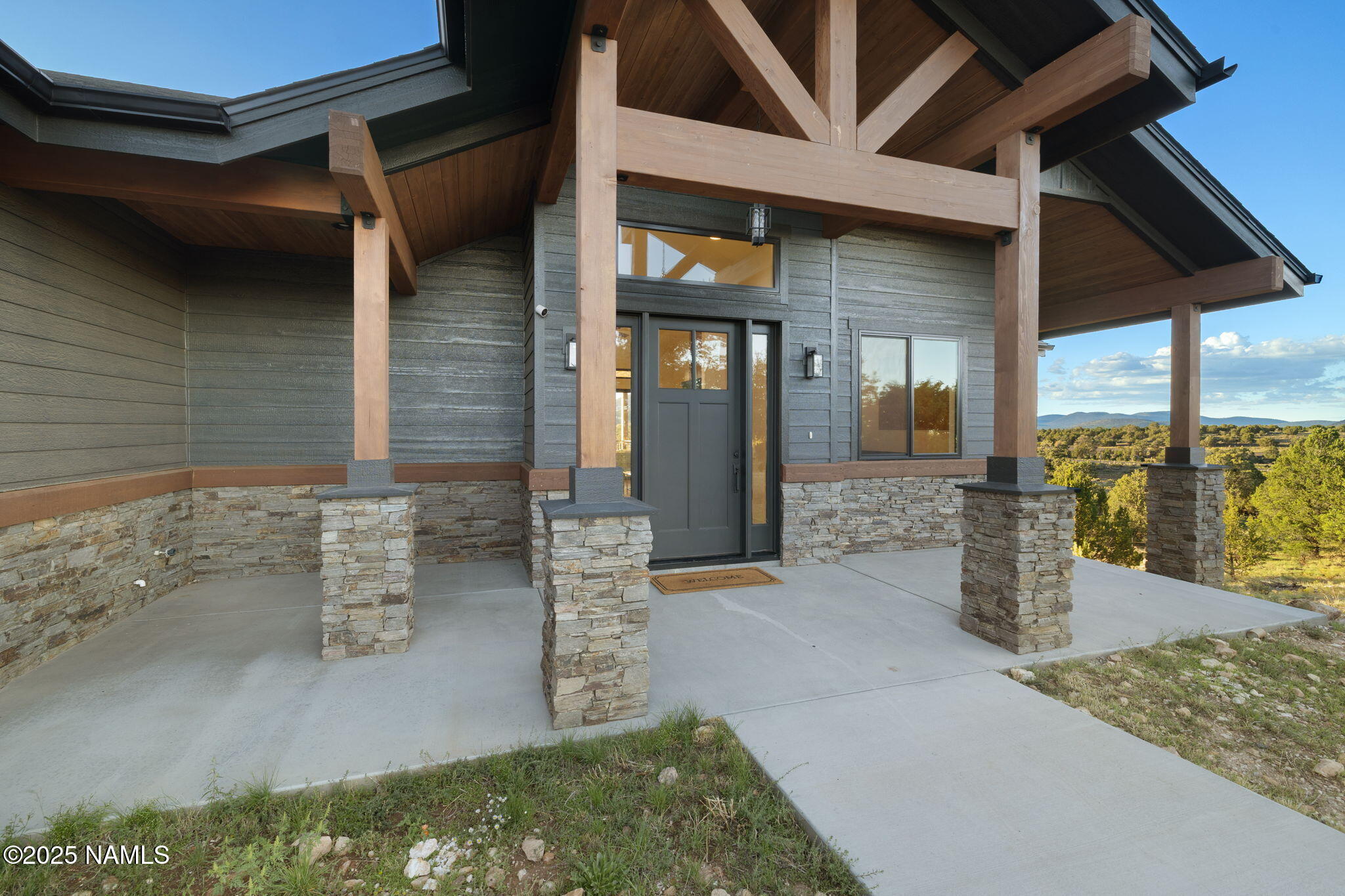 Flagstaff, Arizona, 86004, United States, 5 Bedrooms Bedrooms, ,4 BathroomsBathrooms,Residential,Active,1943835