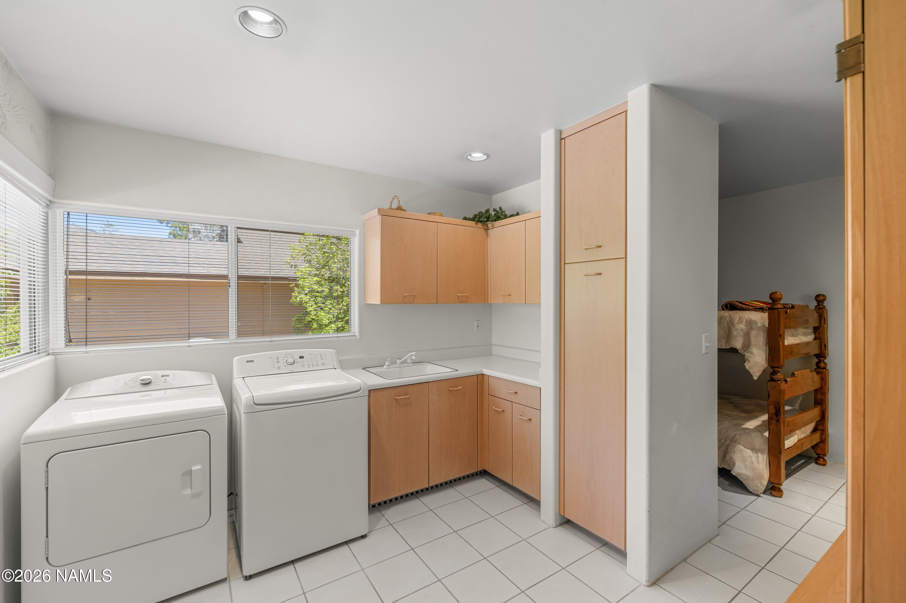 Flagstaff, Arizona, 86004, United States, 3 Bedrooms Bedrooms, ,3 BathroomsBathrooms,Residential,Active,2045391