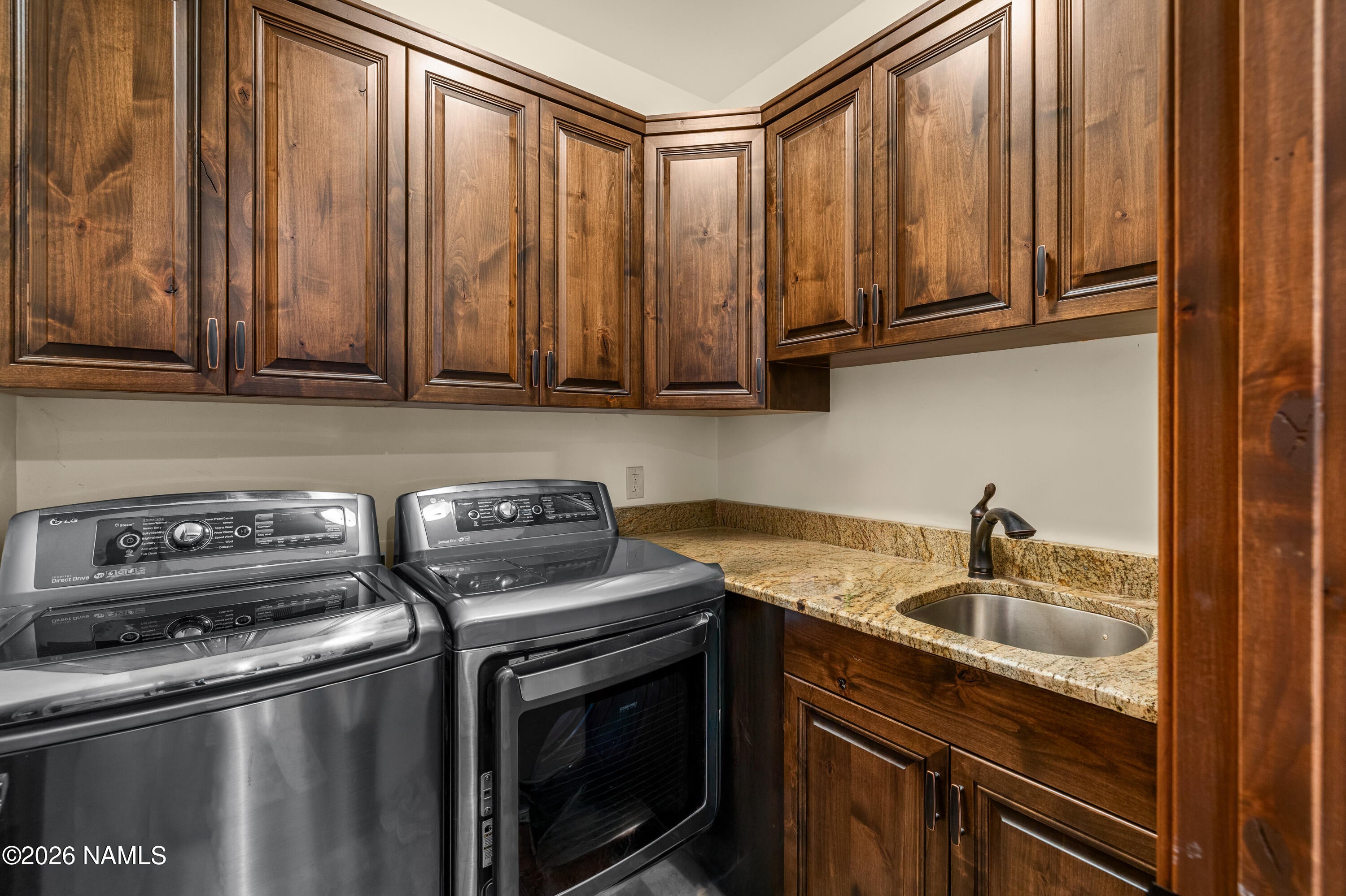 Flagstaff, Arizona, 86005, United States, 3 Bedrooms Bedrooms, ,3 BathroomsBathrooms,Residential,Active,2009866