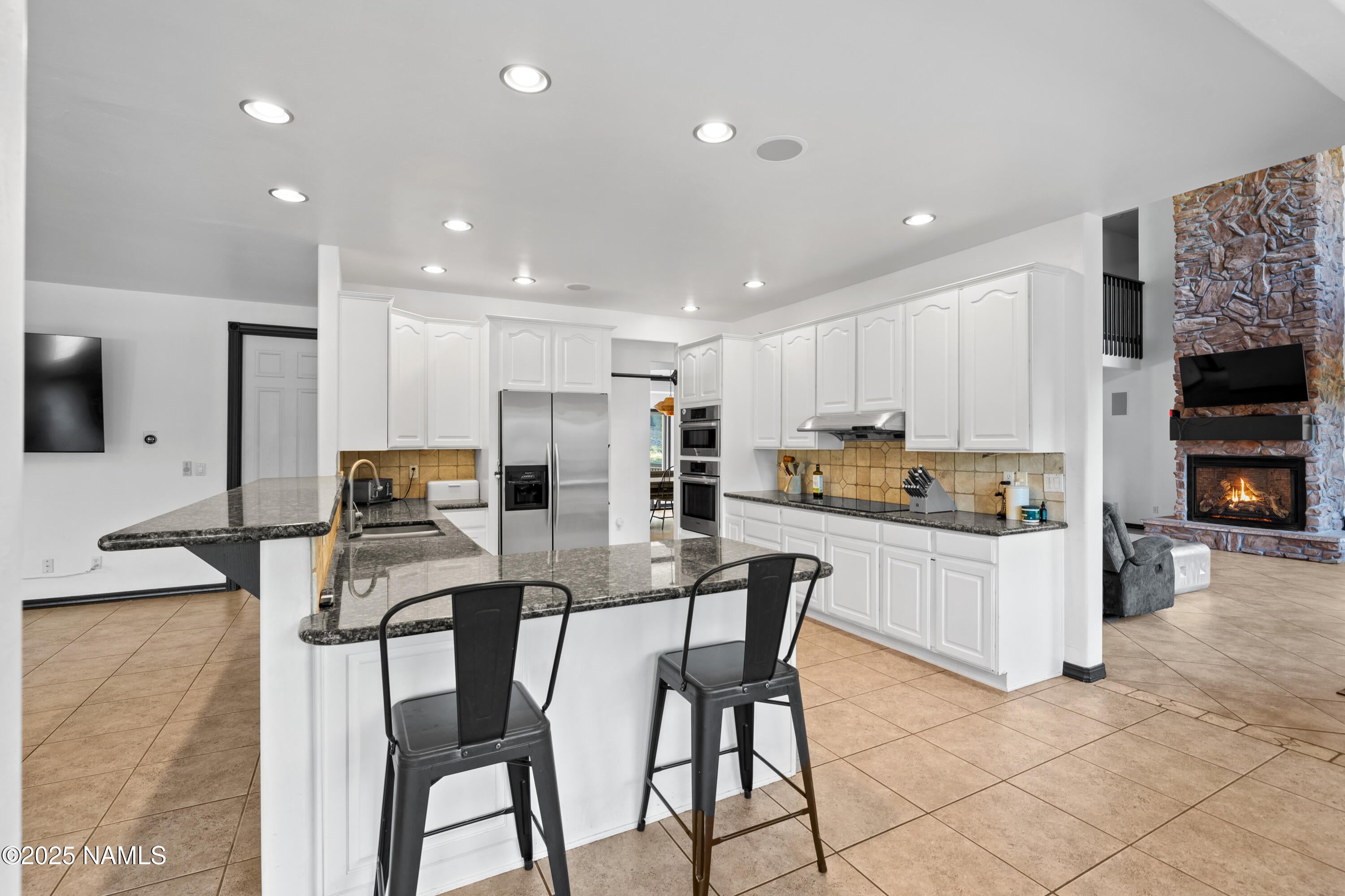 Flagstaff, Arizona, 86001, United States, 5 Bedrooms Bedrooms, ,5 BathroomsBathrooms,Residential,Active,1945089