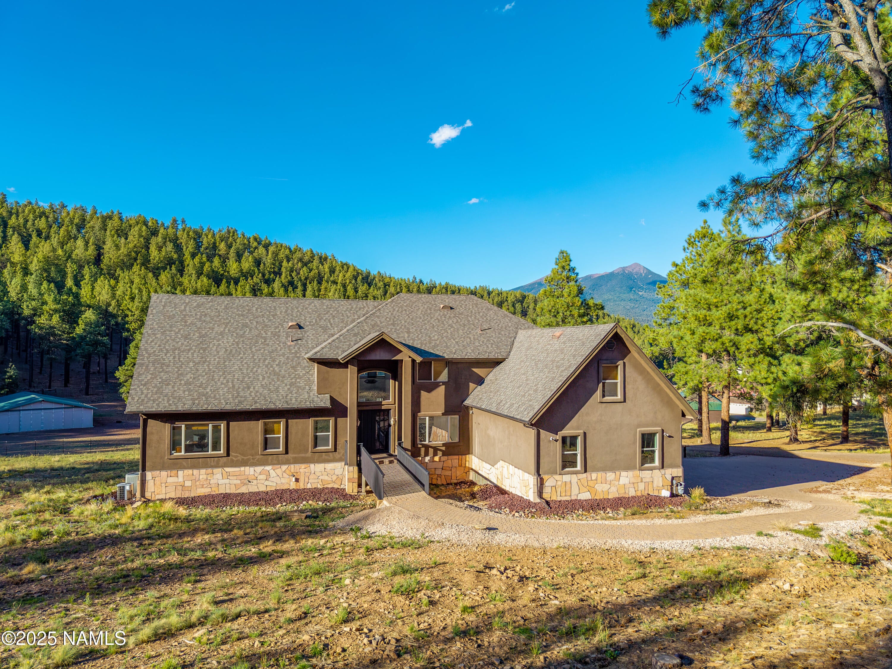 Flagstaff, Arizona, 86001, United States, 5 Bedrooms Bedrooms, ,5 BathroomsBathrooms,Residential,Active,1945089