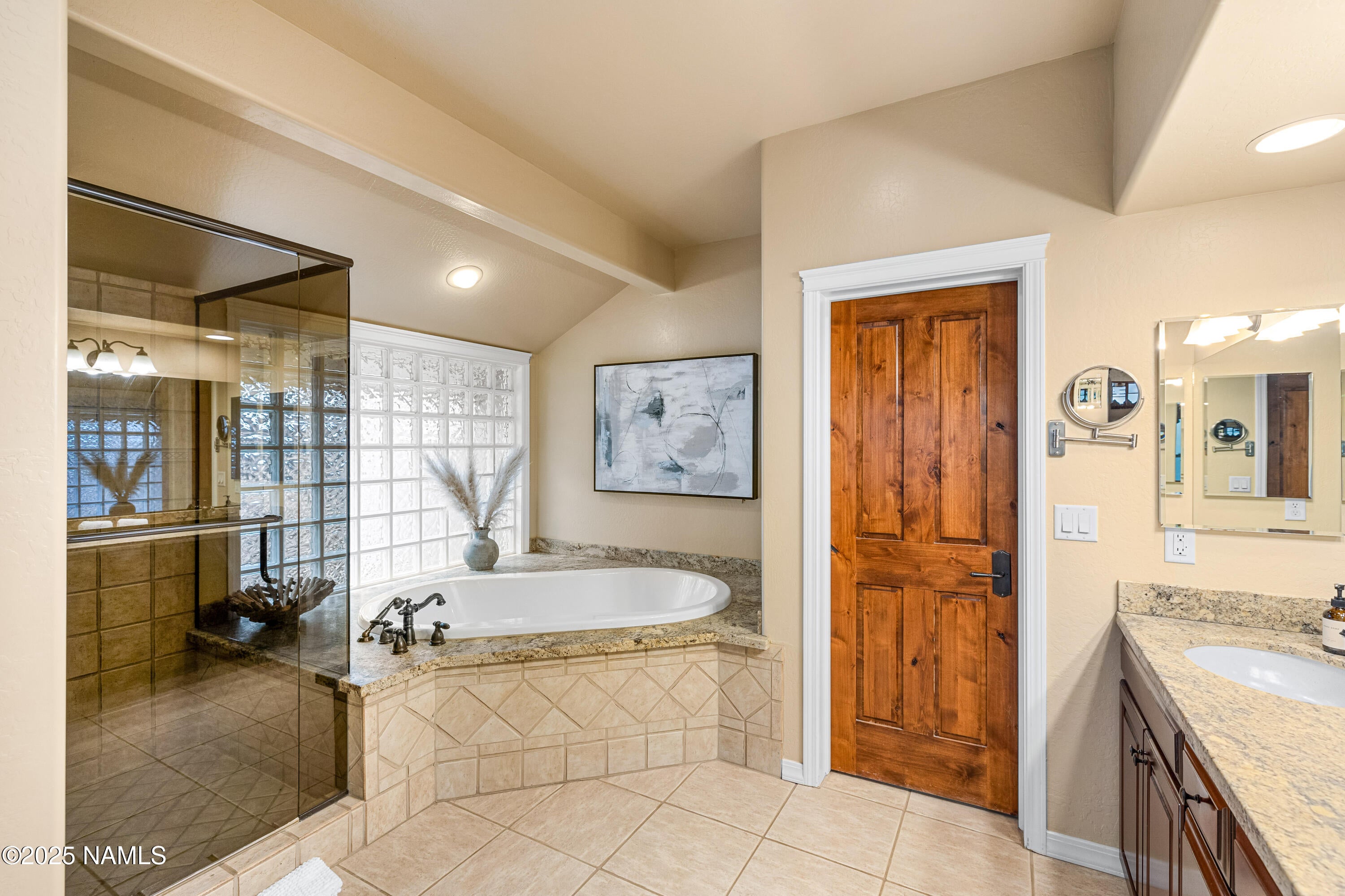 Flagstaff, Arizona, 86004, United States, 5 Bedrooms Bedrooms, ,5 BathroomsBathrooms,Residential,Active,1834463